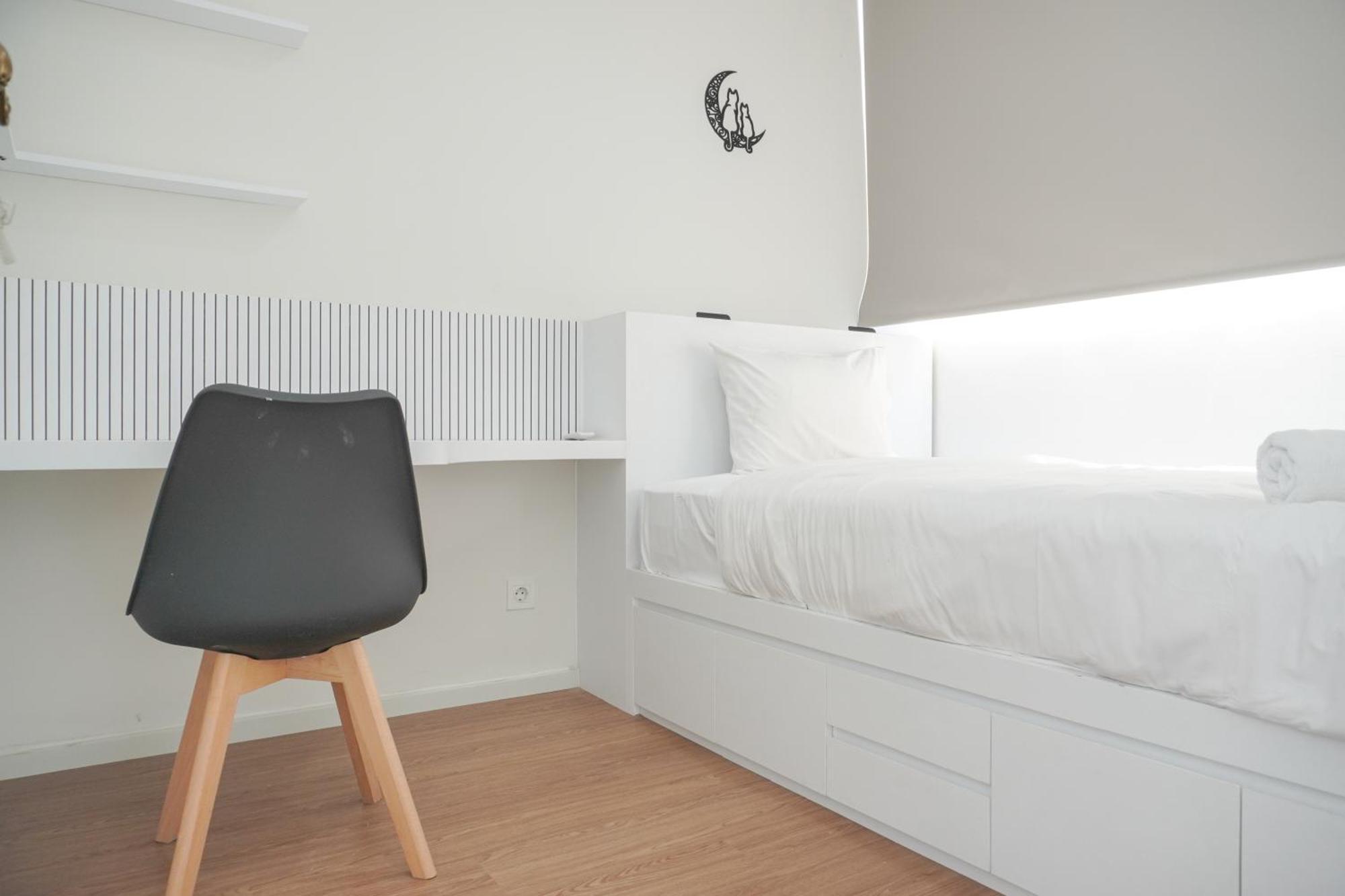 Apartment New And Minimalist 2br At Daan Mogot By Travelio *