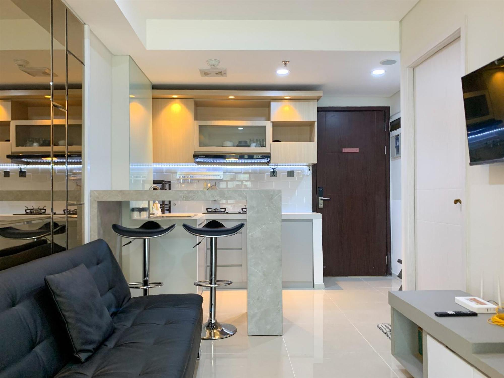 Comfort And Enjoy Living 2br At Daan Mogot By Travelio Apartment Jakarta