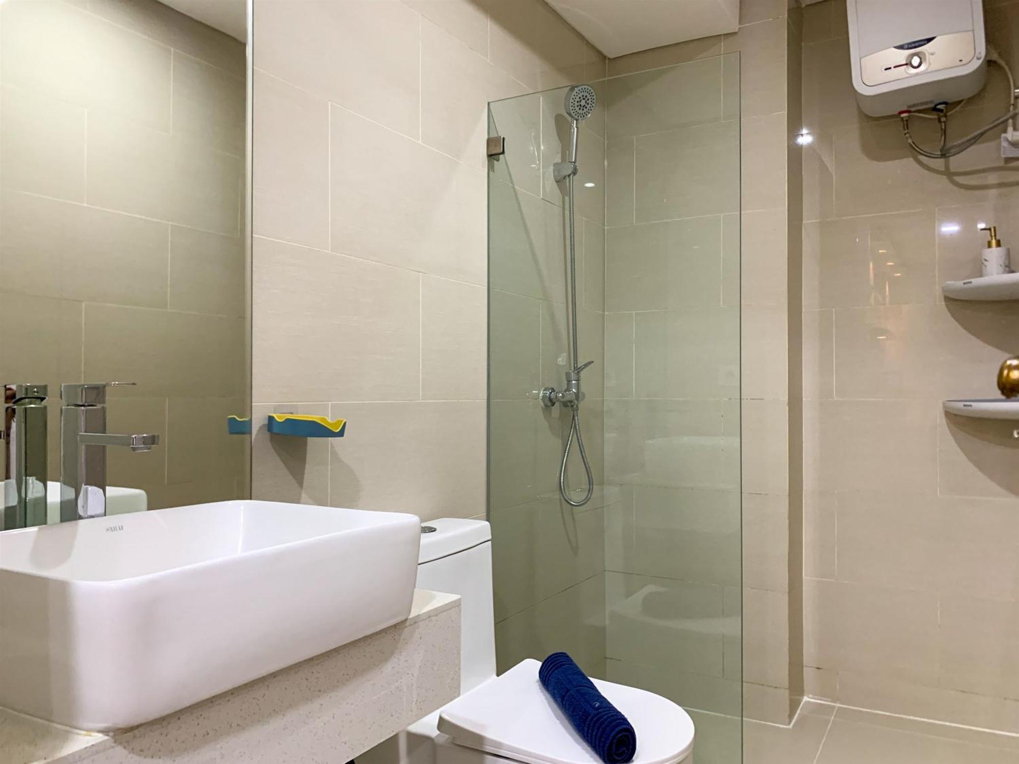Comfort And Enjoy Living 2br At Daan Mogot By Travelio * Jakarta