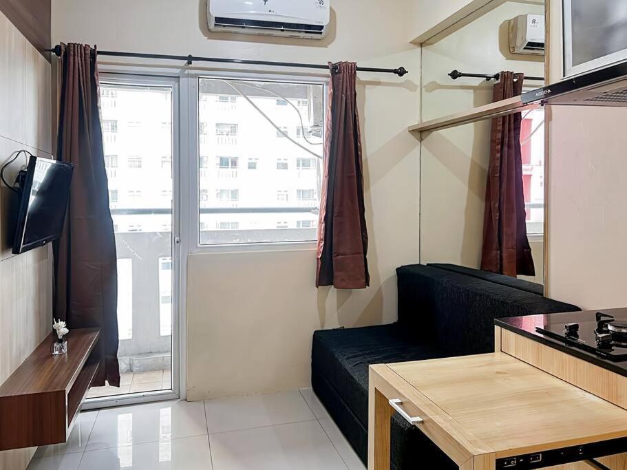 Apartemen 2br Pramuka With Pool & Wi-fi By 2ndhome