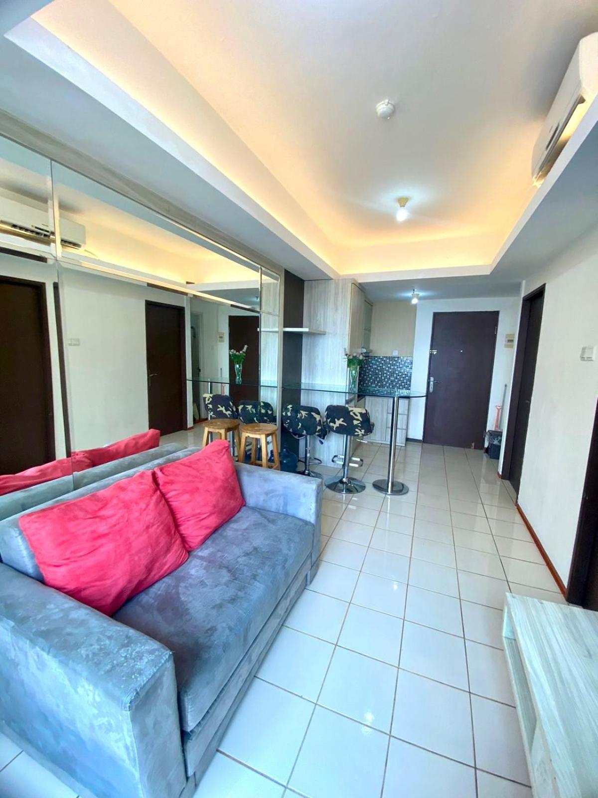 Rd 2br In West * Jakarta