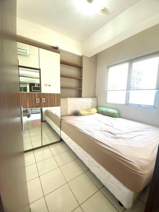 Rd 2br In West * Jakarta