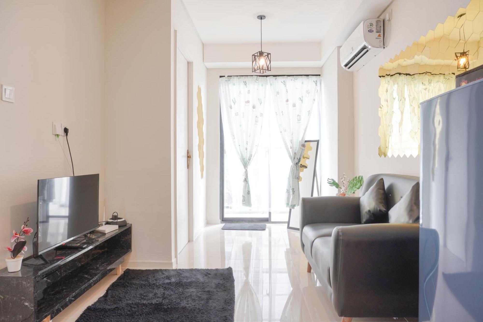 And Comfort 2br At Daan Mogot By Travelio