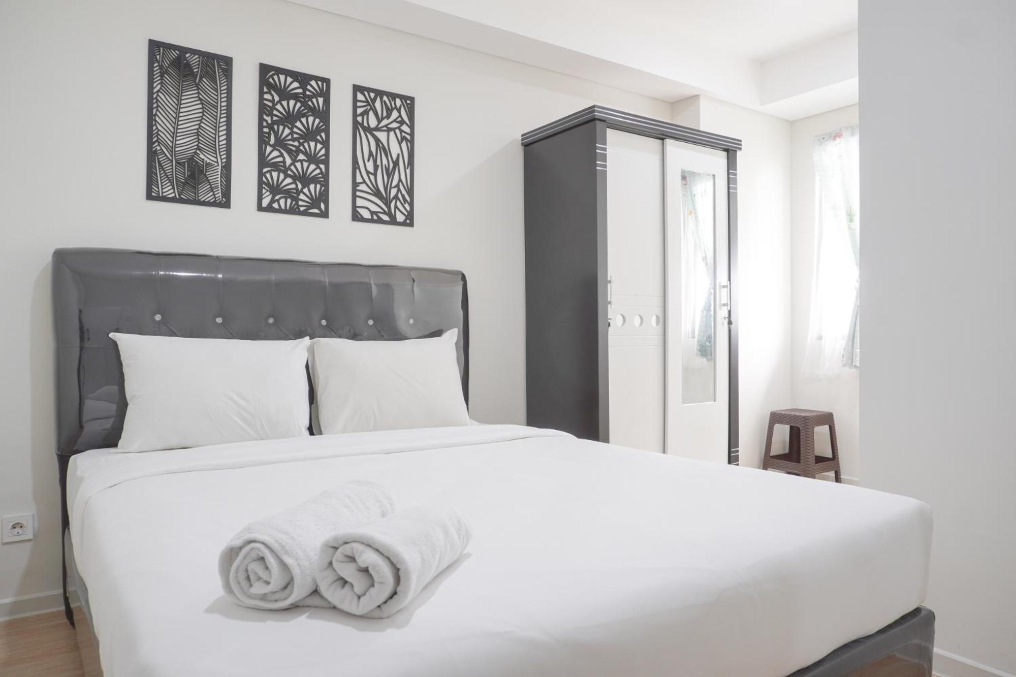 And Comfort 2br At Daan Mogot By Travelio *