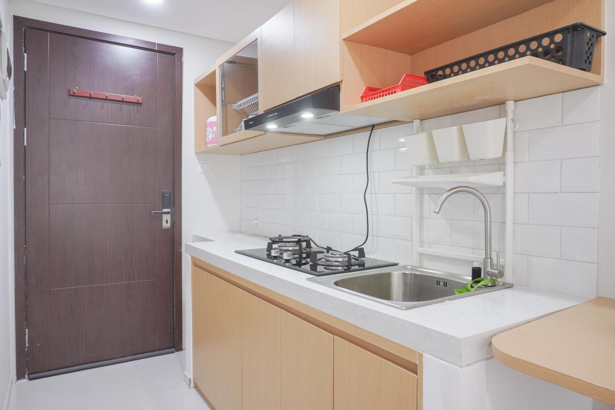 Apartment Simply Designed At Daan Mogot By Travelio *