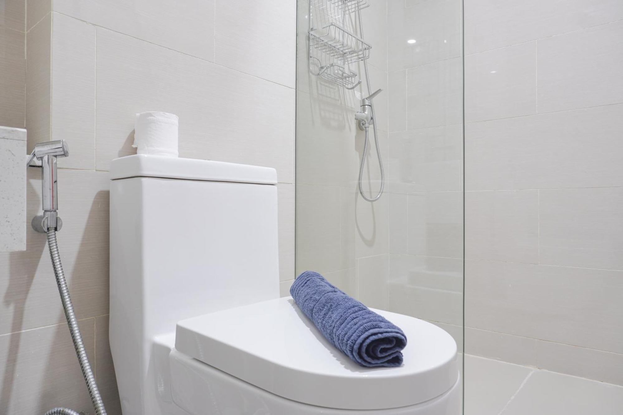 Apartment Simply Designed At Daan Mogot By Travelio Jakarta