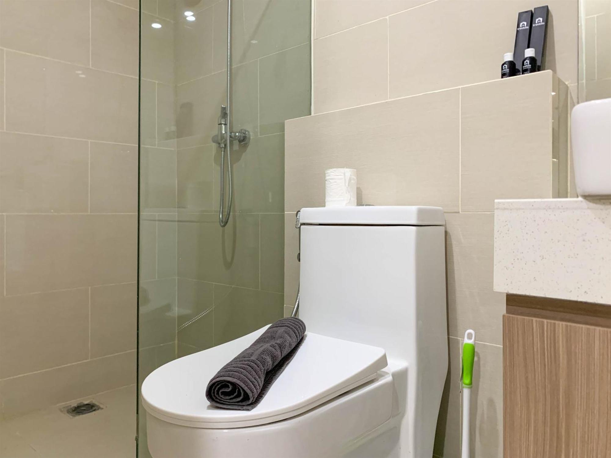 Apartment Brand New And Relaxing At Daan Mogot By Travelio
