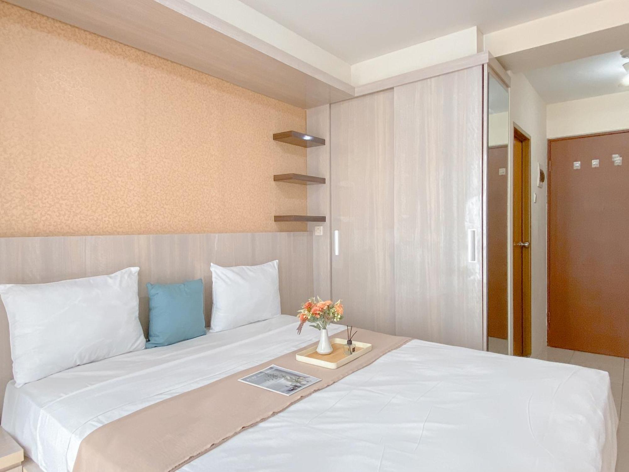 Modern Look And Comfy Tifolia By Travelio Apartment