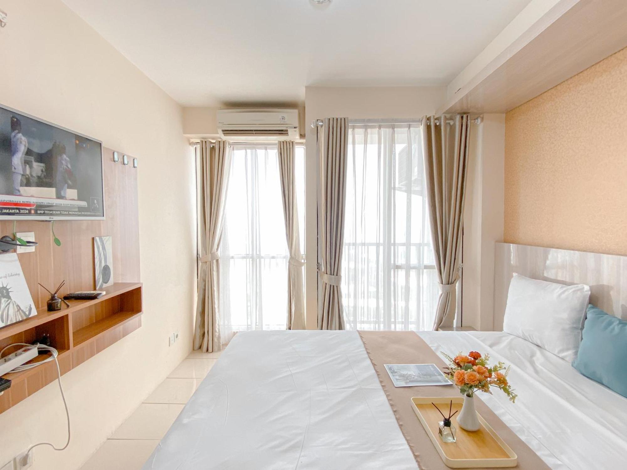 Modern Look And Comfy Tifolia By Travelio *