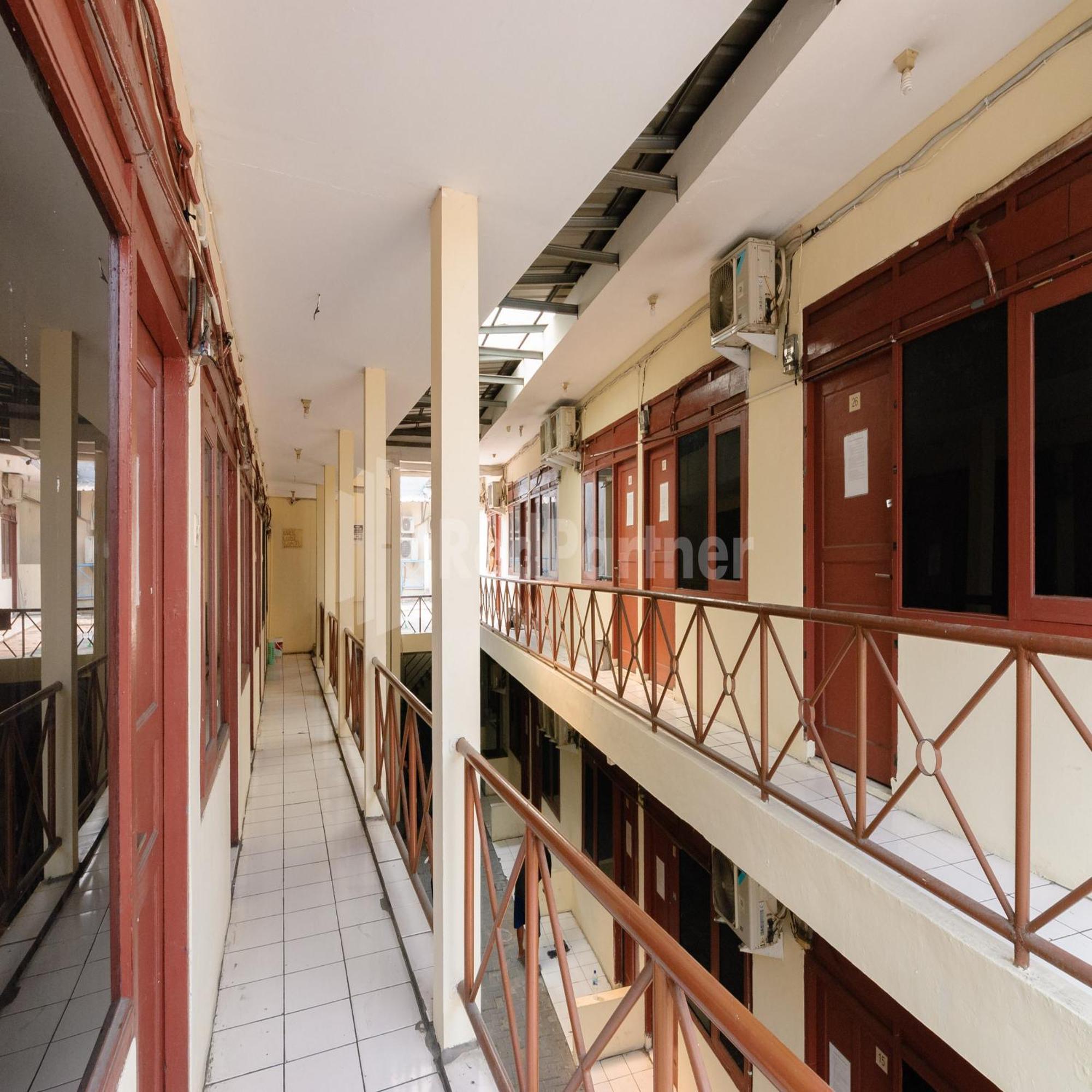 Hotel Pulogadung By Nam Redpartner