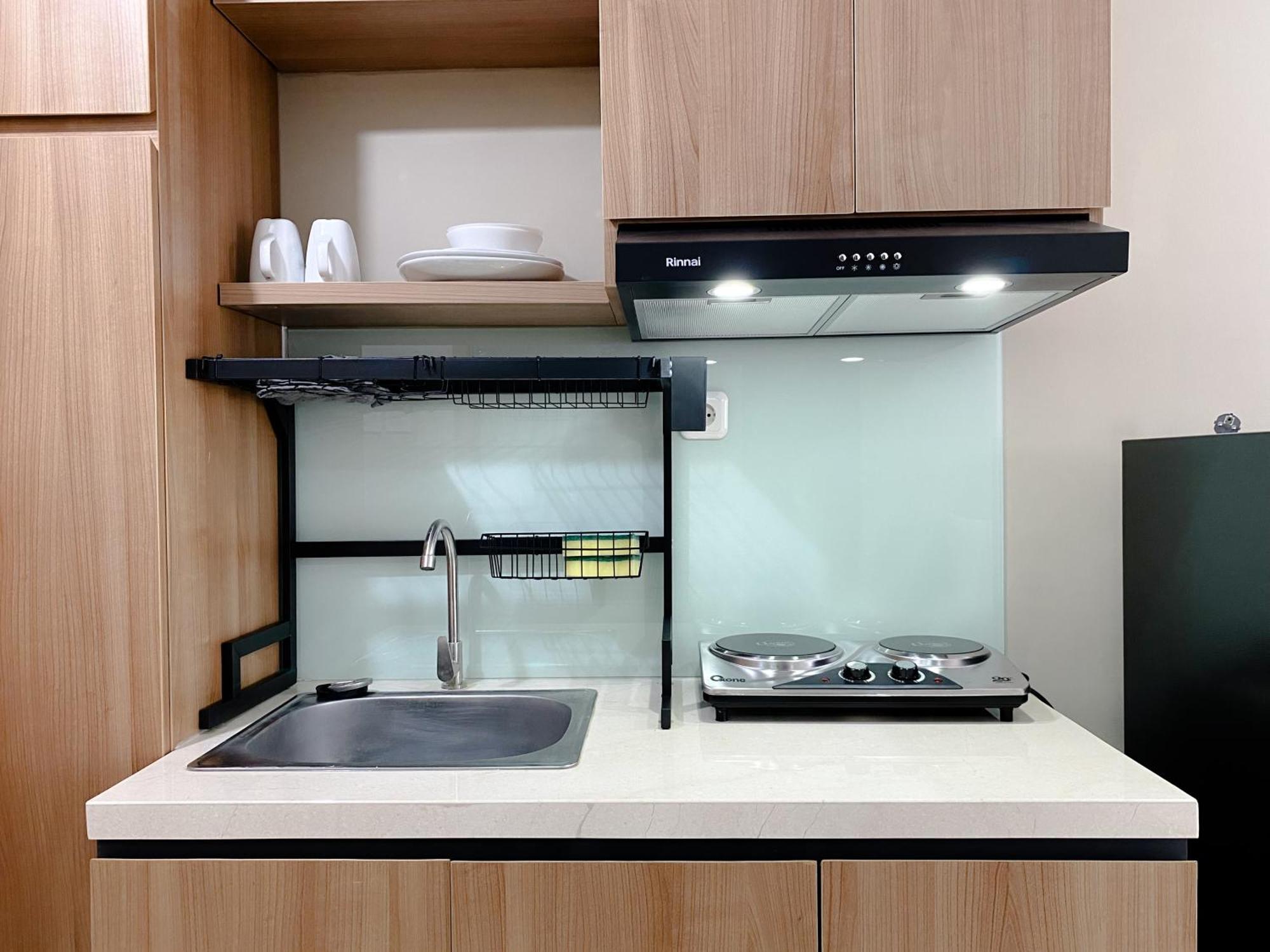 Good Choice And Cozy Gateway Park Lrt Bekasi By Travelio Apartment Jakarta
