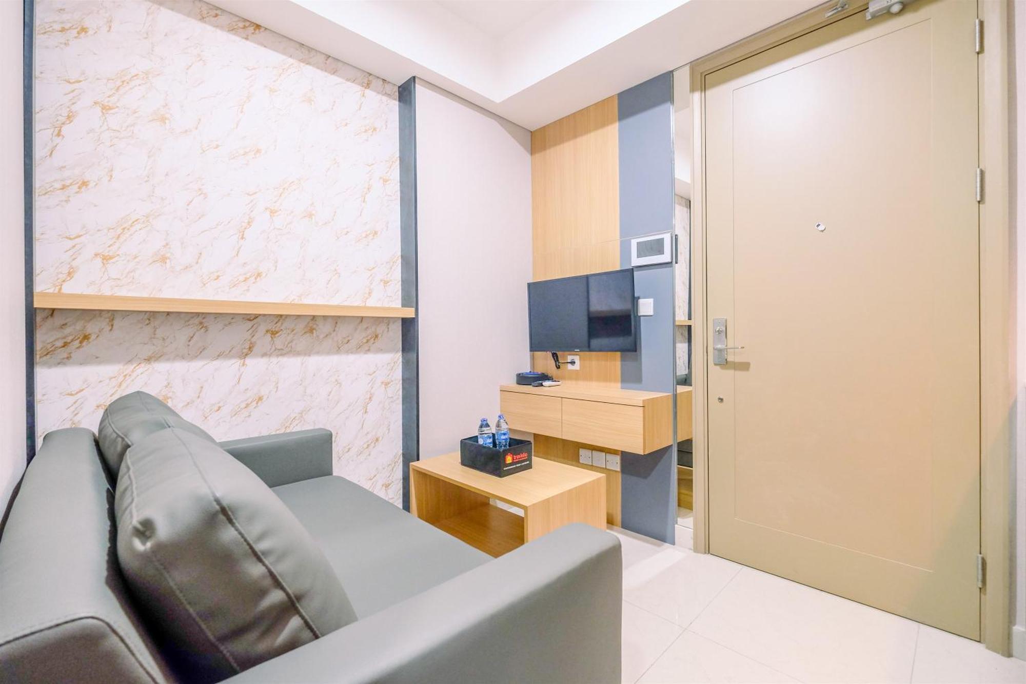 Stylish 1br At Gold Coast By Travelio Apartment Jakarta