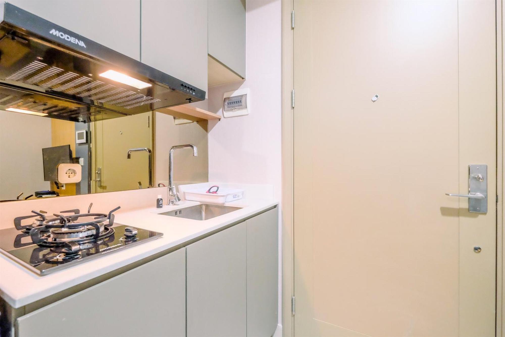 Comfort And Modern 1br At Gold Coast By Travelio Jakarta