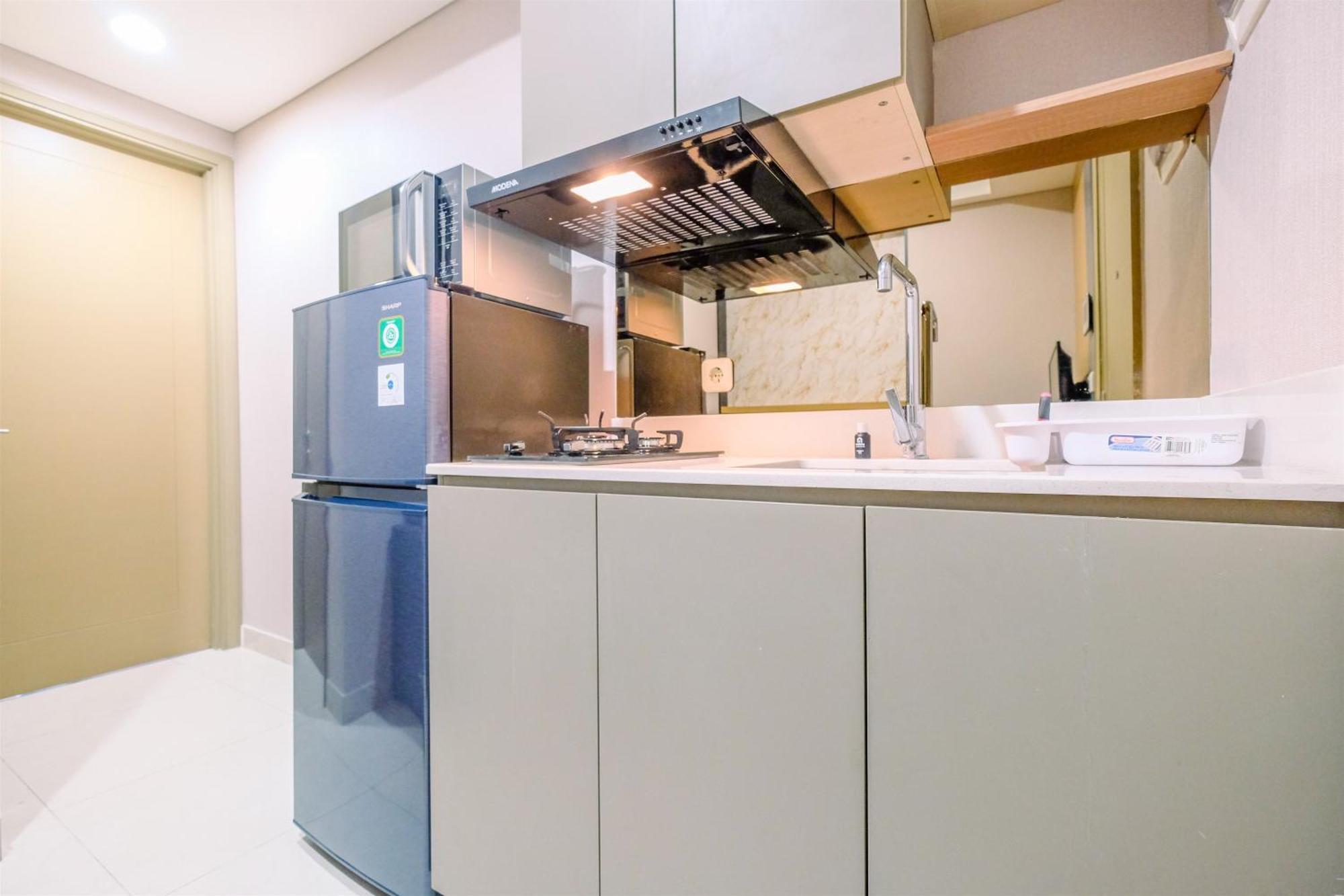 Comfort And Modern 1br At Gold Coast By Travelio Apartment Jakarta