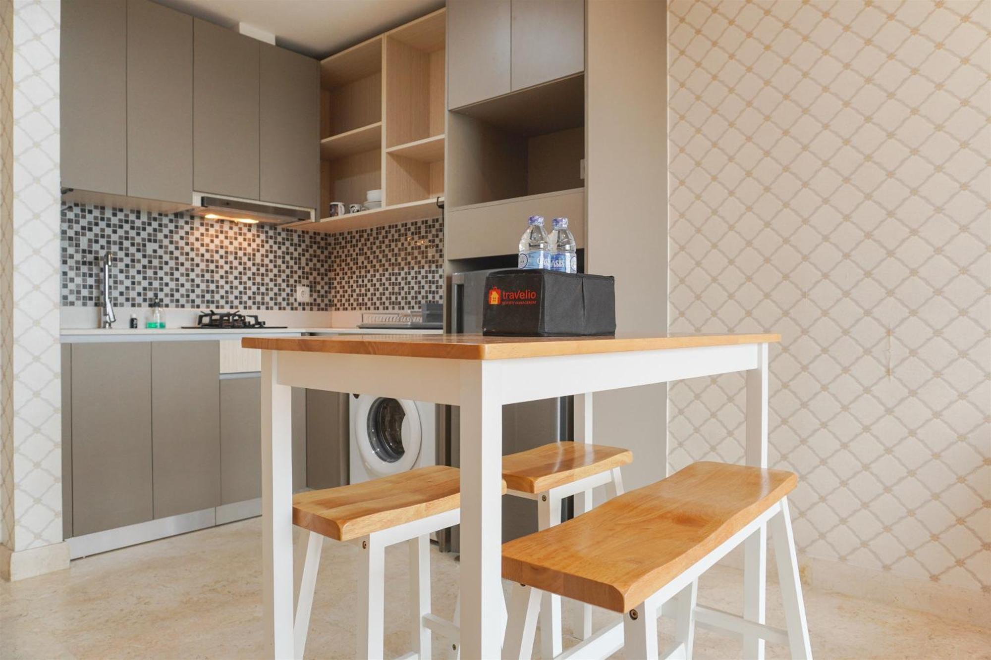Cozy And Modern Look 1br Gold Coast By Travelio Apartment *