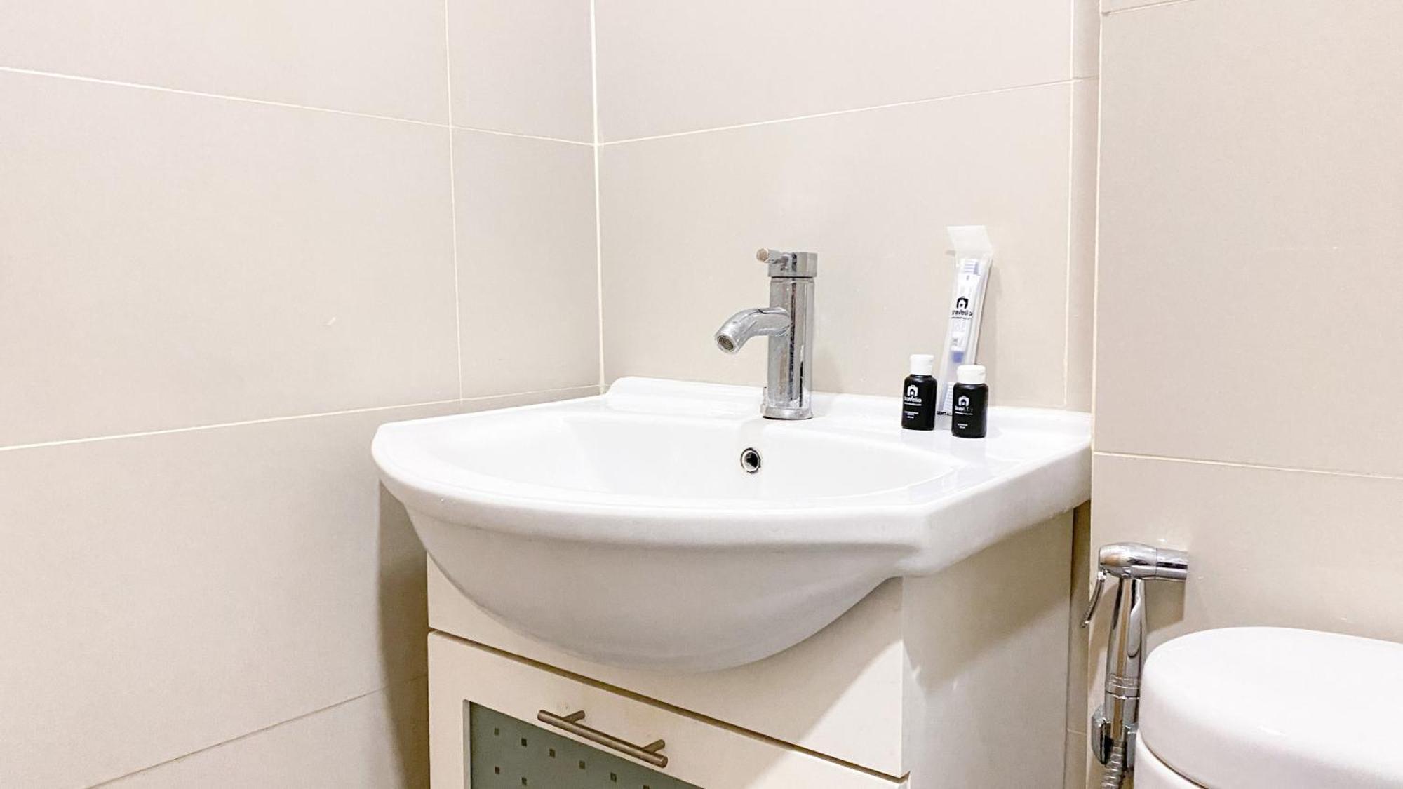 Comfy And Spacious 2br Loft Maqna By Travelio * Jakarta