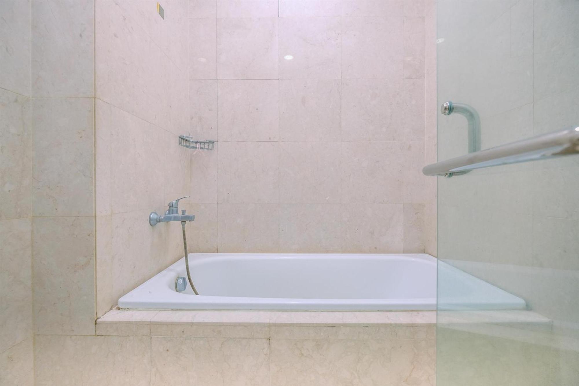 Homey Penthouse 3br With Extra Kemang Village By Travelio * Jakarta