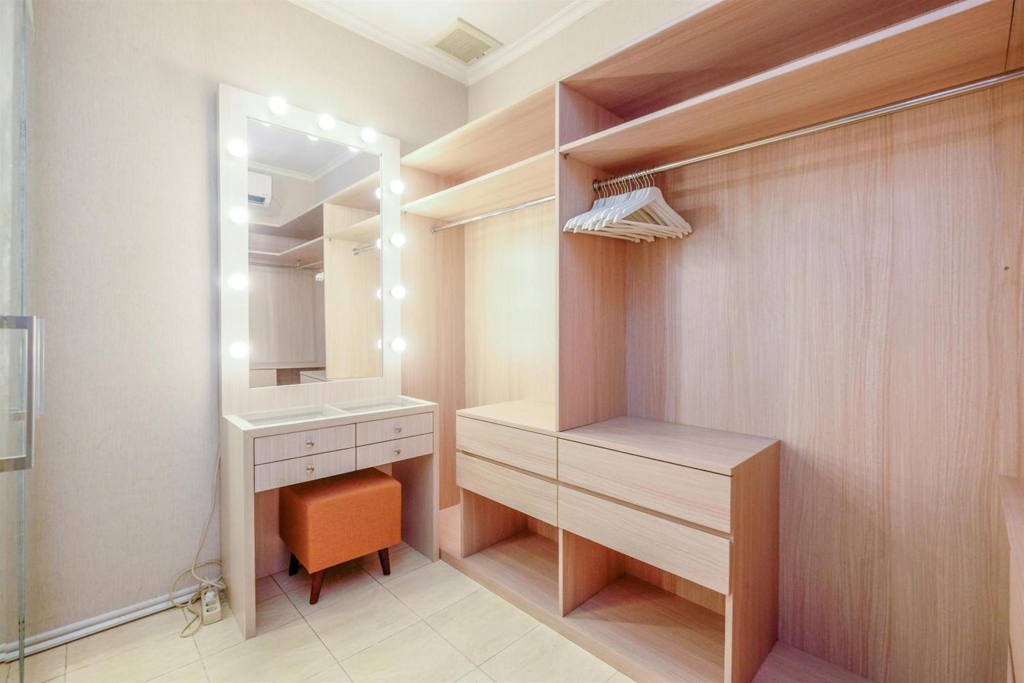 Apartment Elegant And Comfort 2br At Fx By Travelio