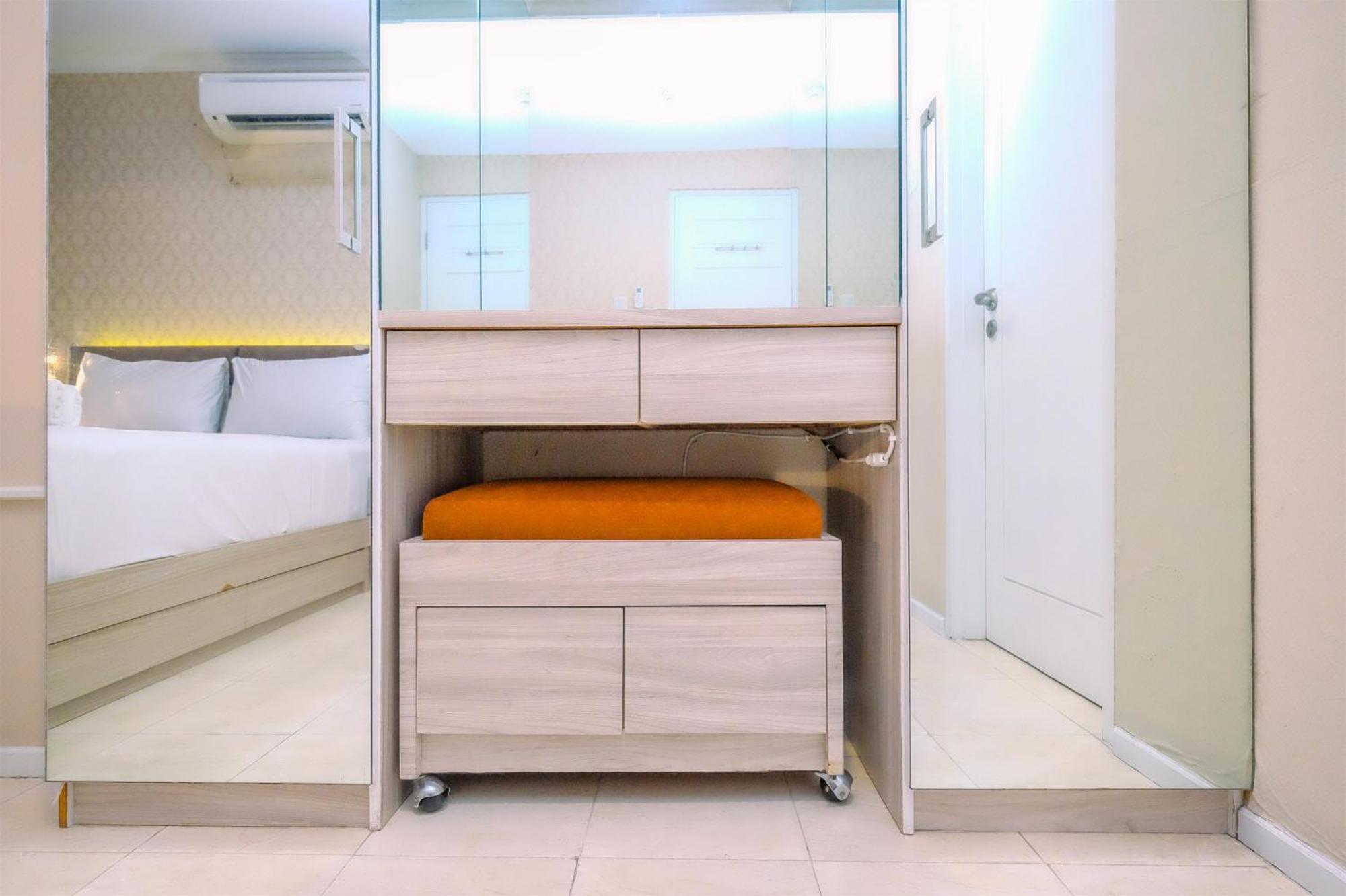Elegant And Comfort 2br At Fx By Travelio * Jakarta