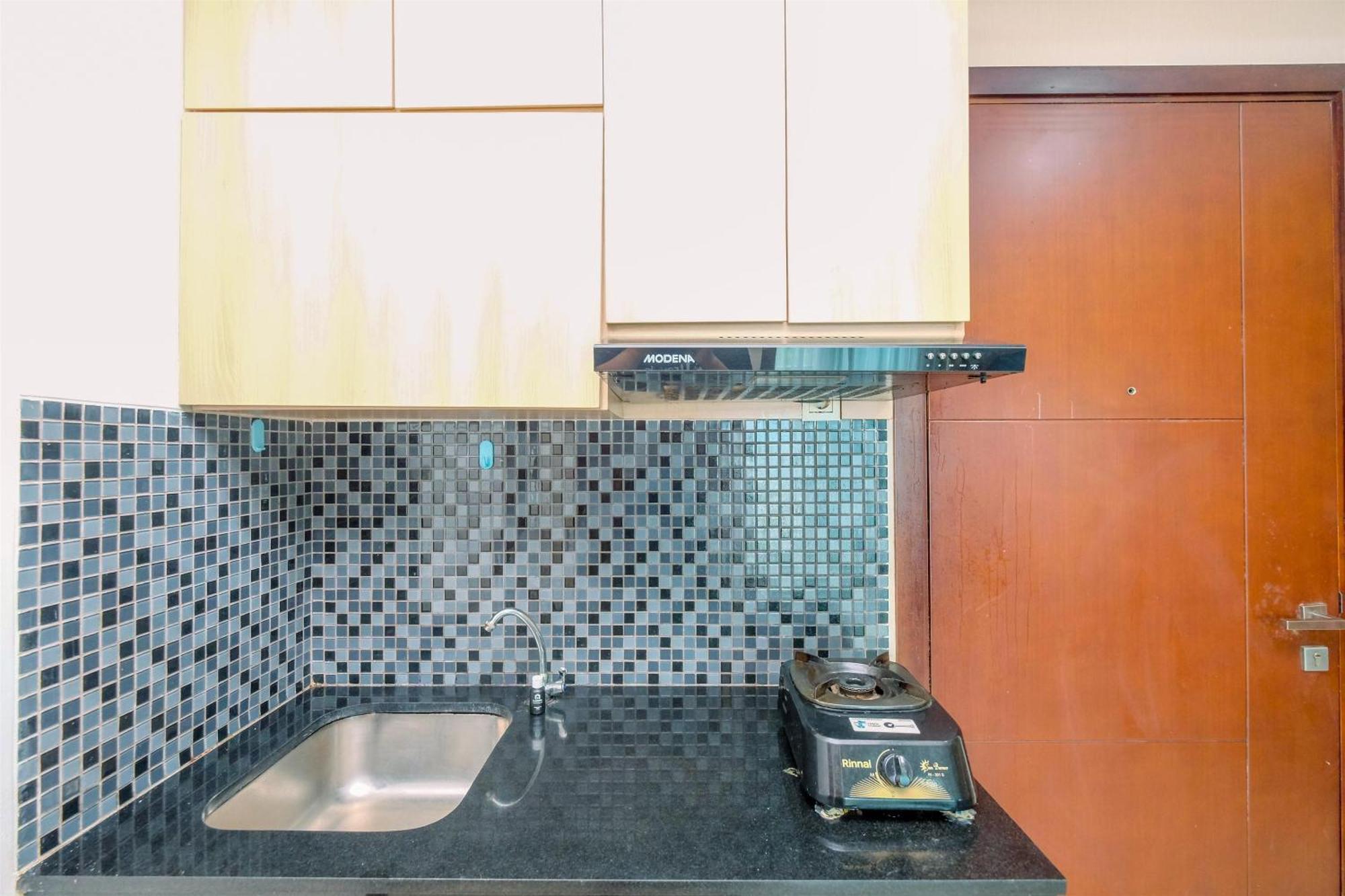 Cozy 1br At Sky Terrace By Travelio * Jakarta