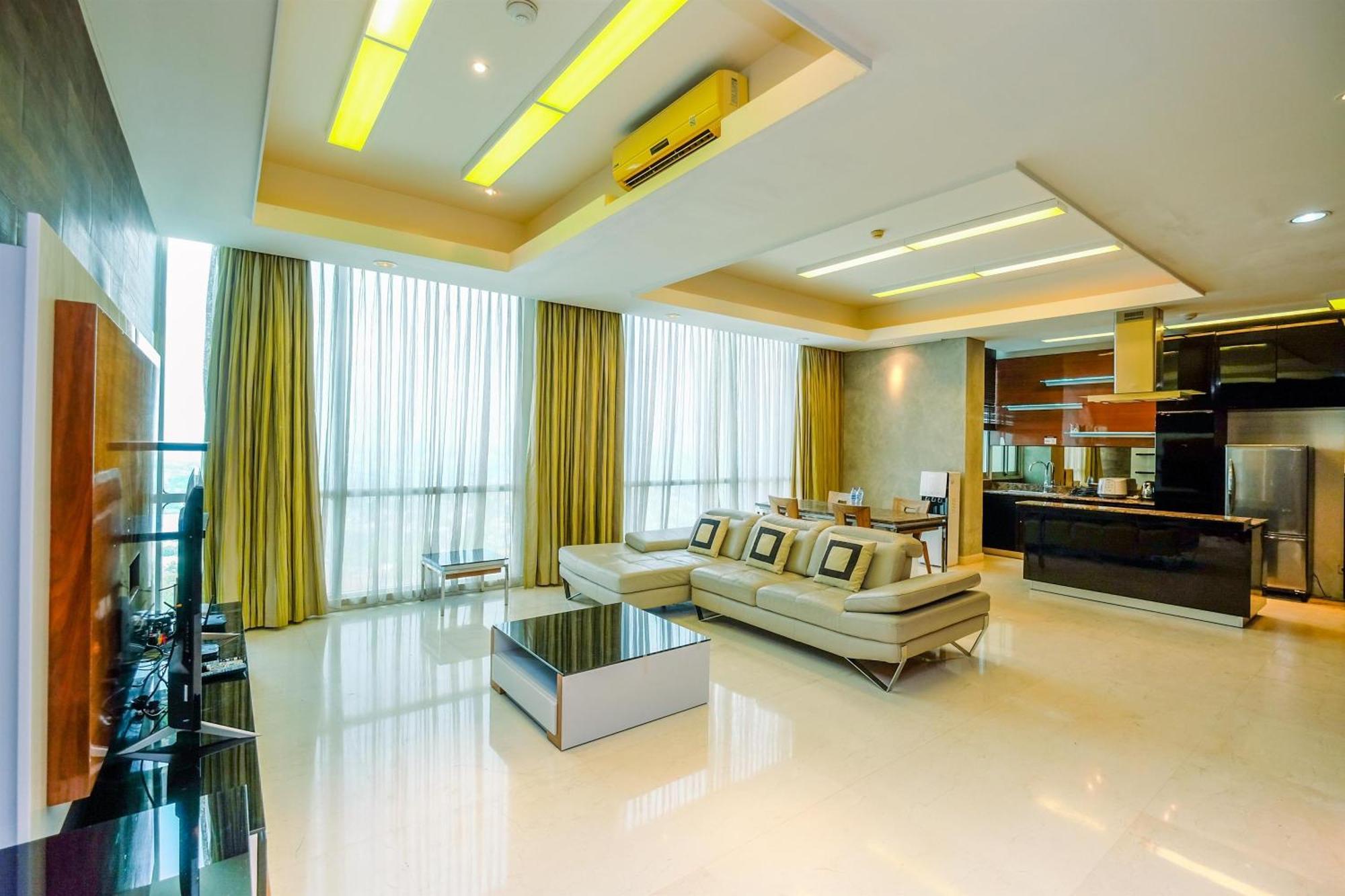 Homey Penthouse 3br With Extra Kemang Village By Travelio Jakarta