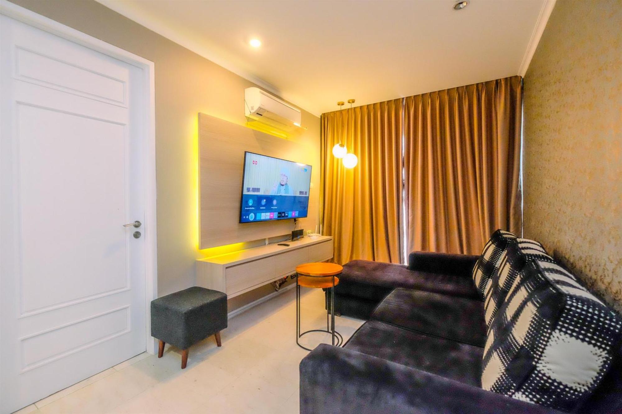 Elegant And Comfort 2br At Fx By Travelio Apartment Jakarta