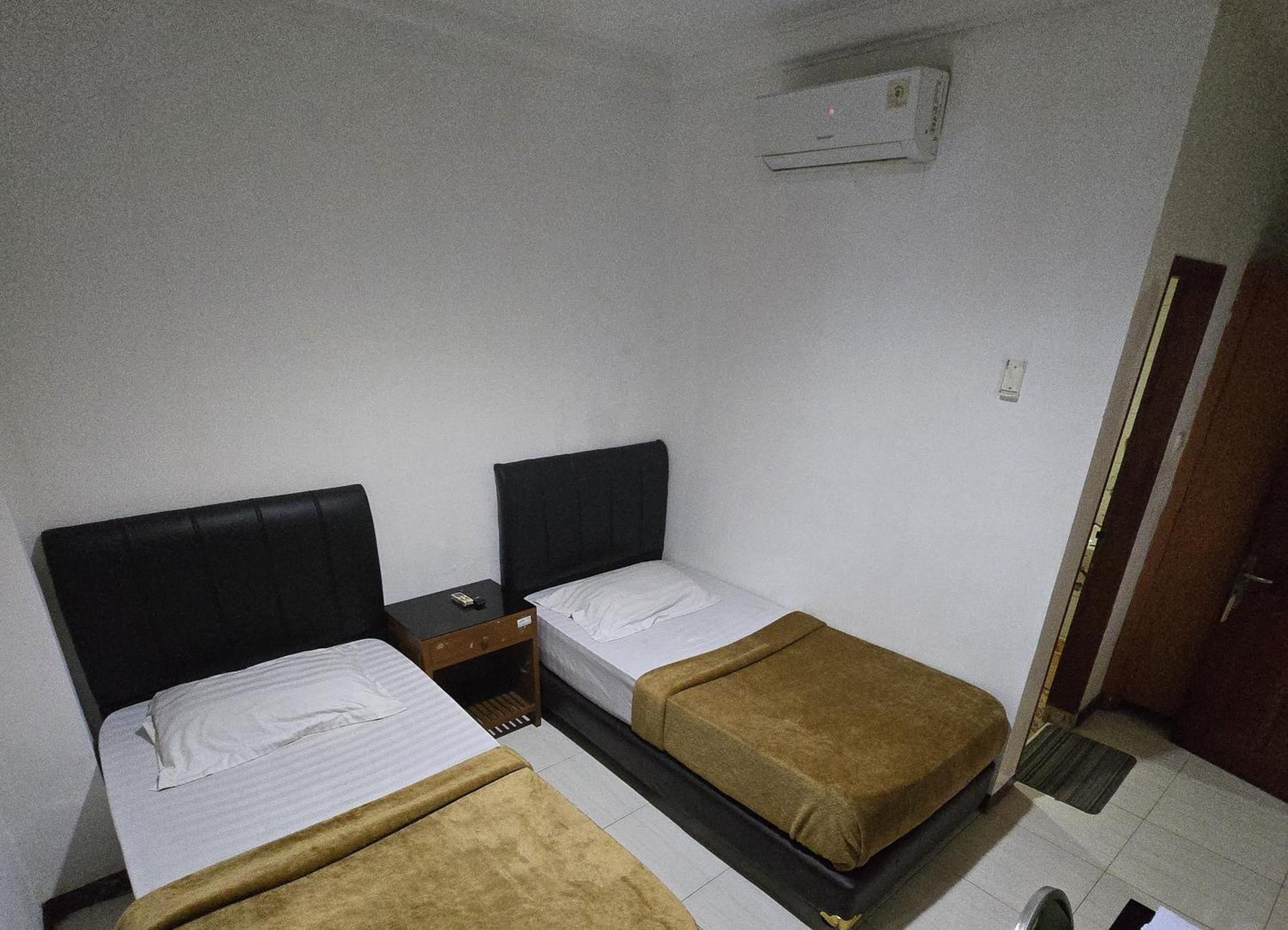 Hotel Maxim Kwitang 2*