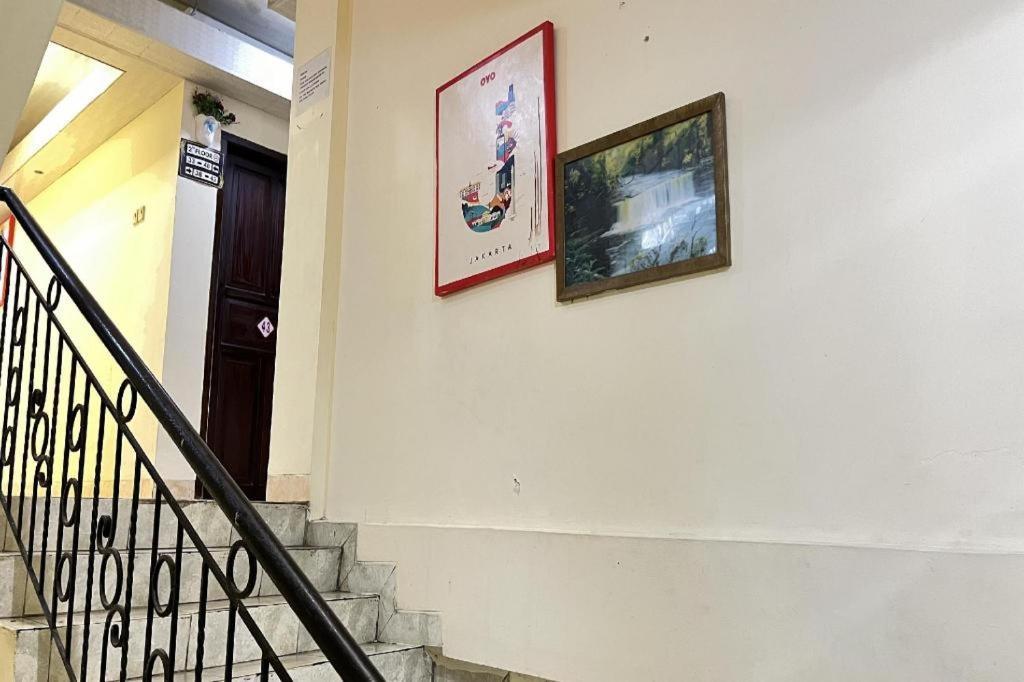 Hotel Taisir Near Palmerah Mitra Reddoorz Jakarta