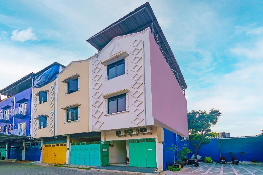 Oyo 92664 Cemara Koja Syariah 2*