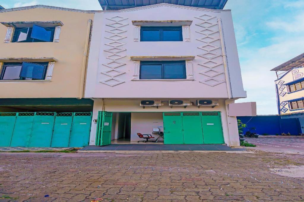 Oyo 92664 Cemara Koja Syariah Jakarta