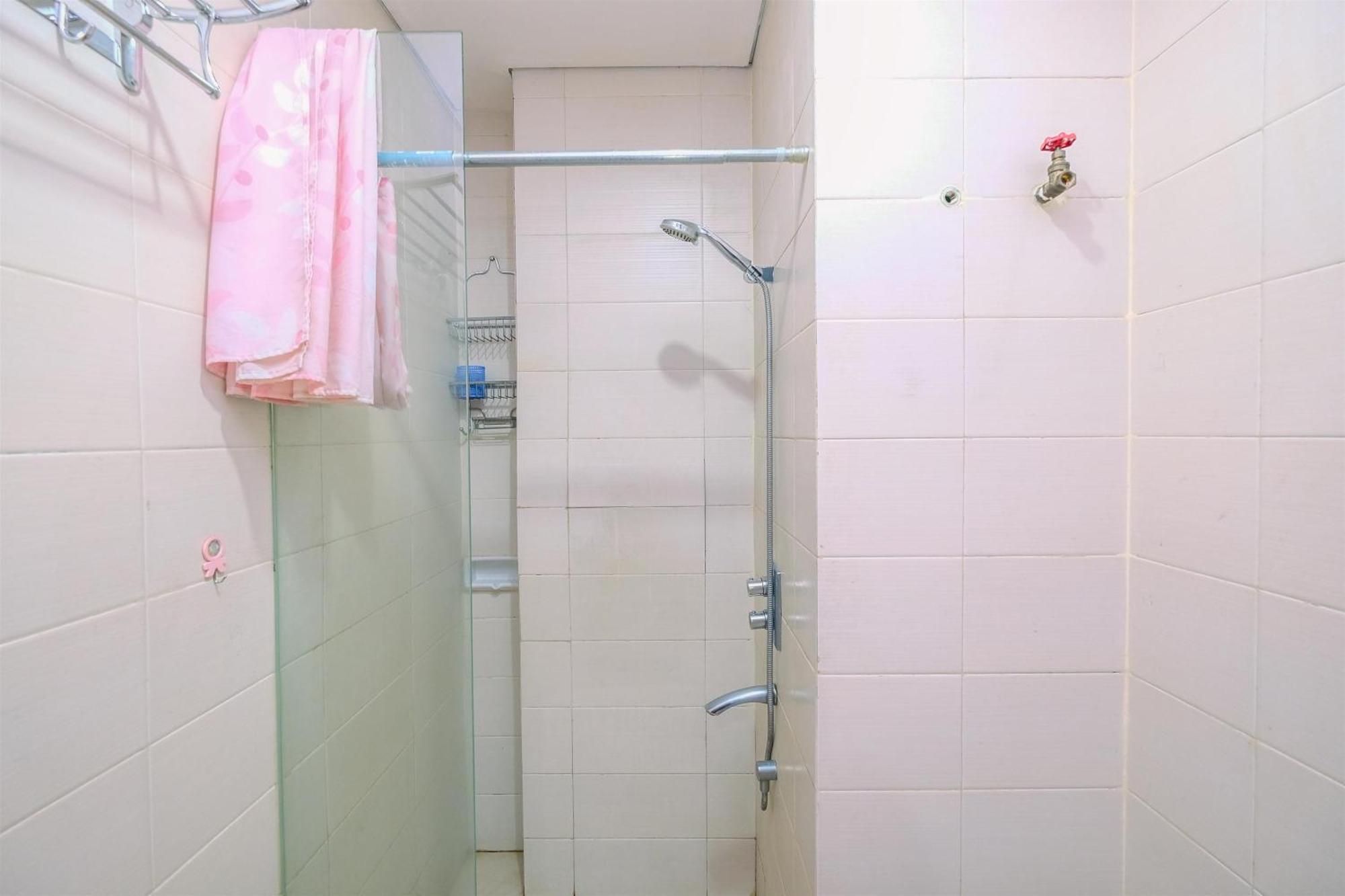 And Comfort 2br At Woodland Park By Travelio Apartment Jakarta