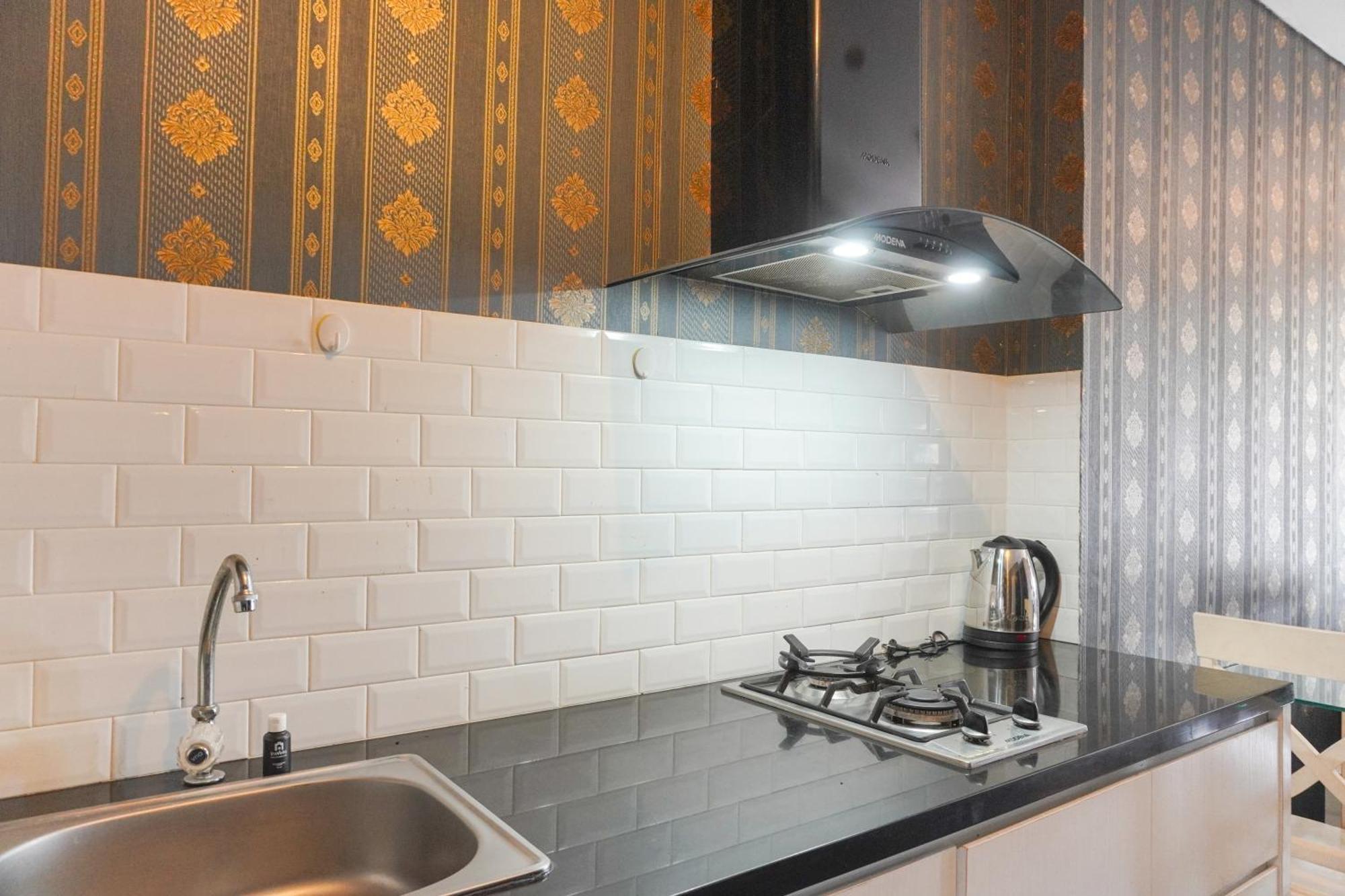Good And Homey 2br At Nifarro Park By Travelio Jakarta