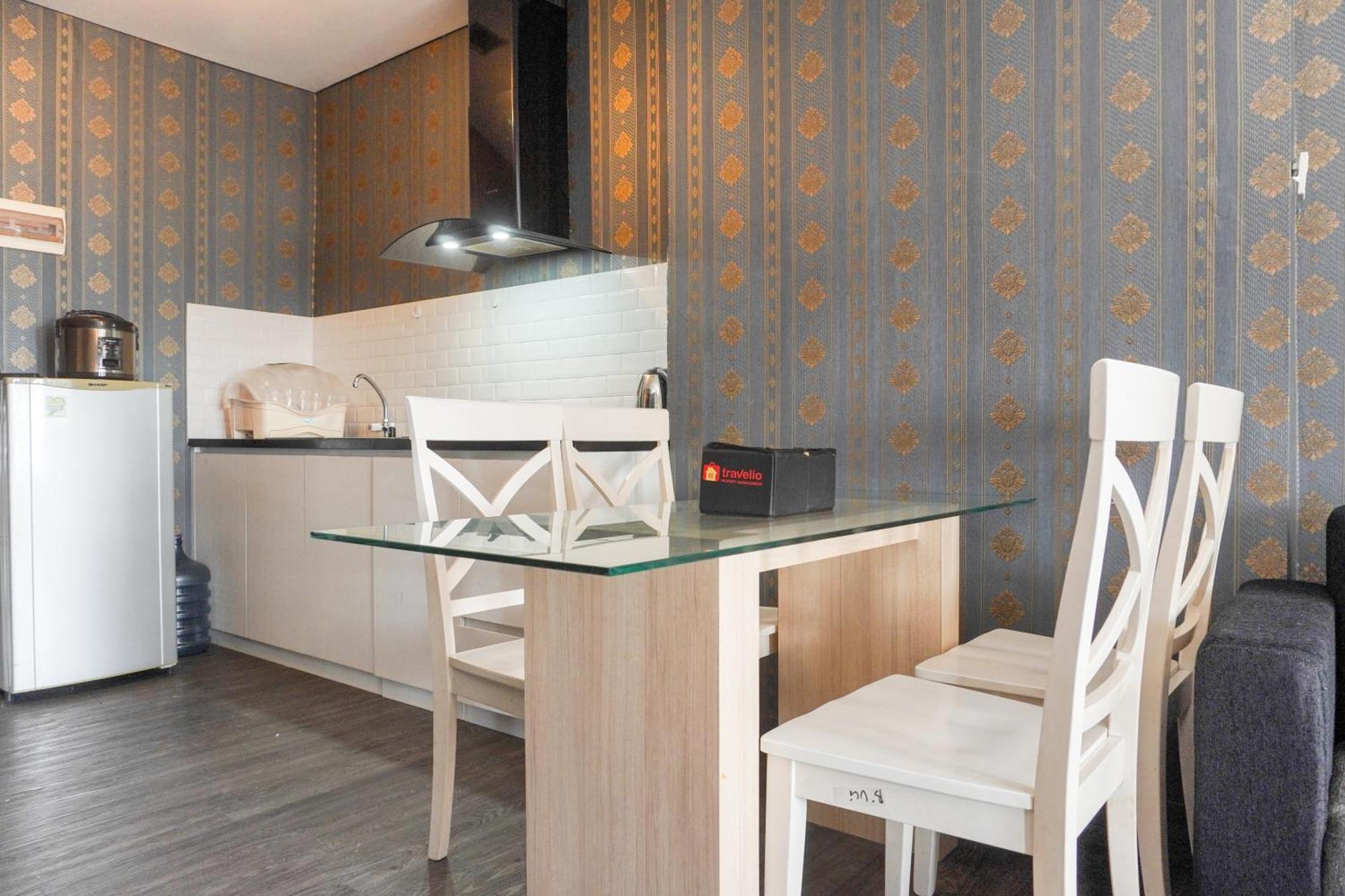 Apartment Good And Homey 2br At Nifarro Park By Travelio *