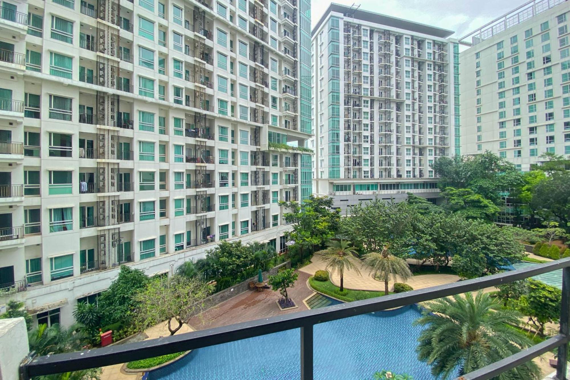 Comfy And Minimalist 1br At Woodland Park By Travelio Jakarta