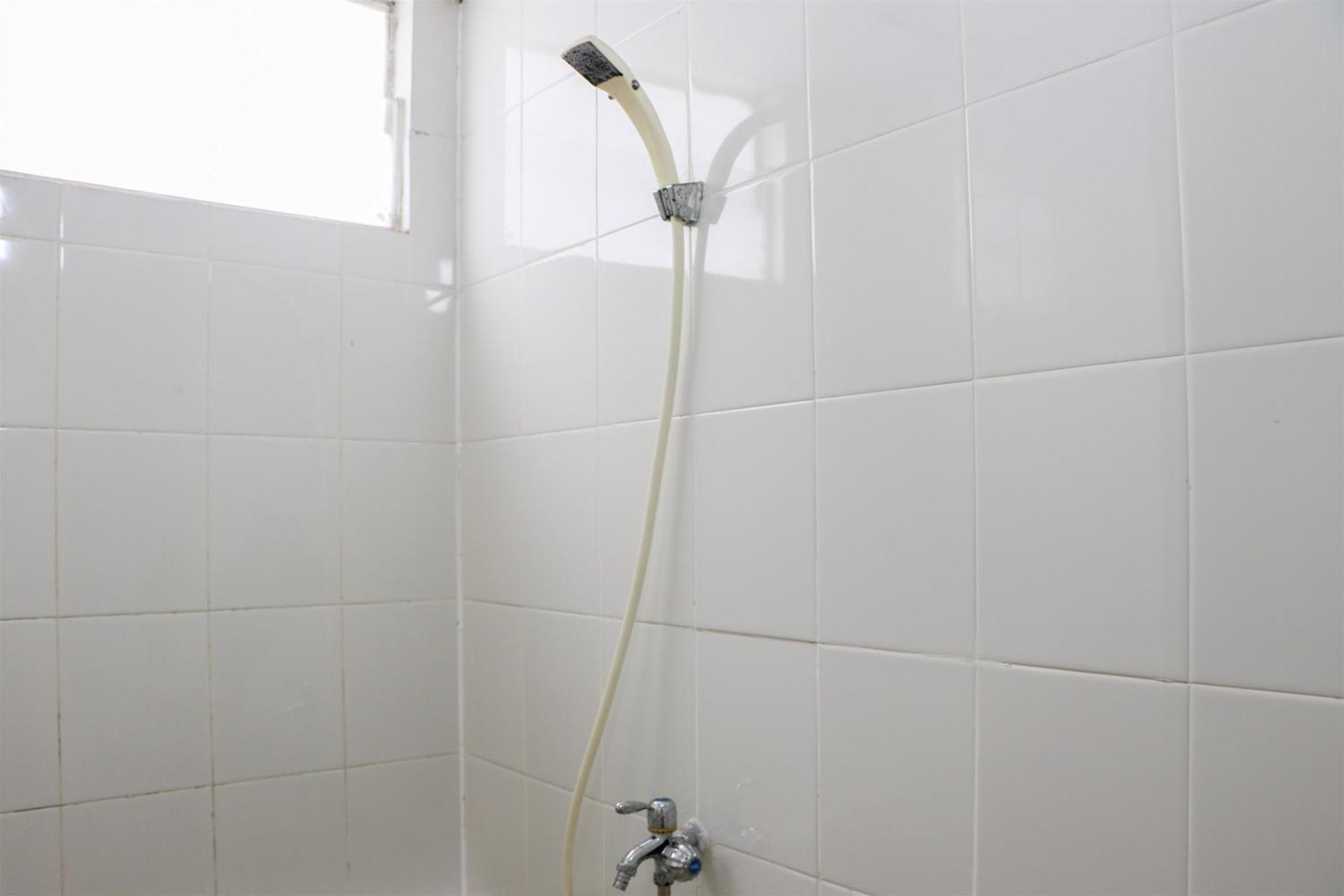 Cozy 3br Bassura Near Mall By Travelio Apartment *
