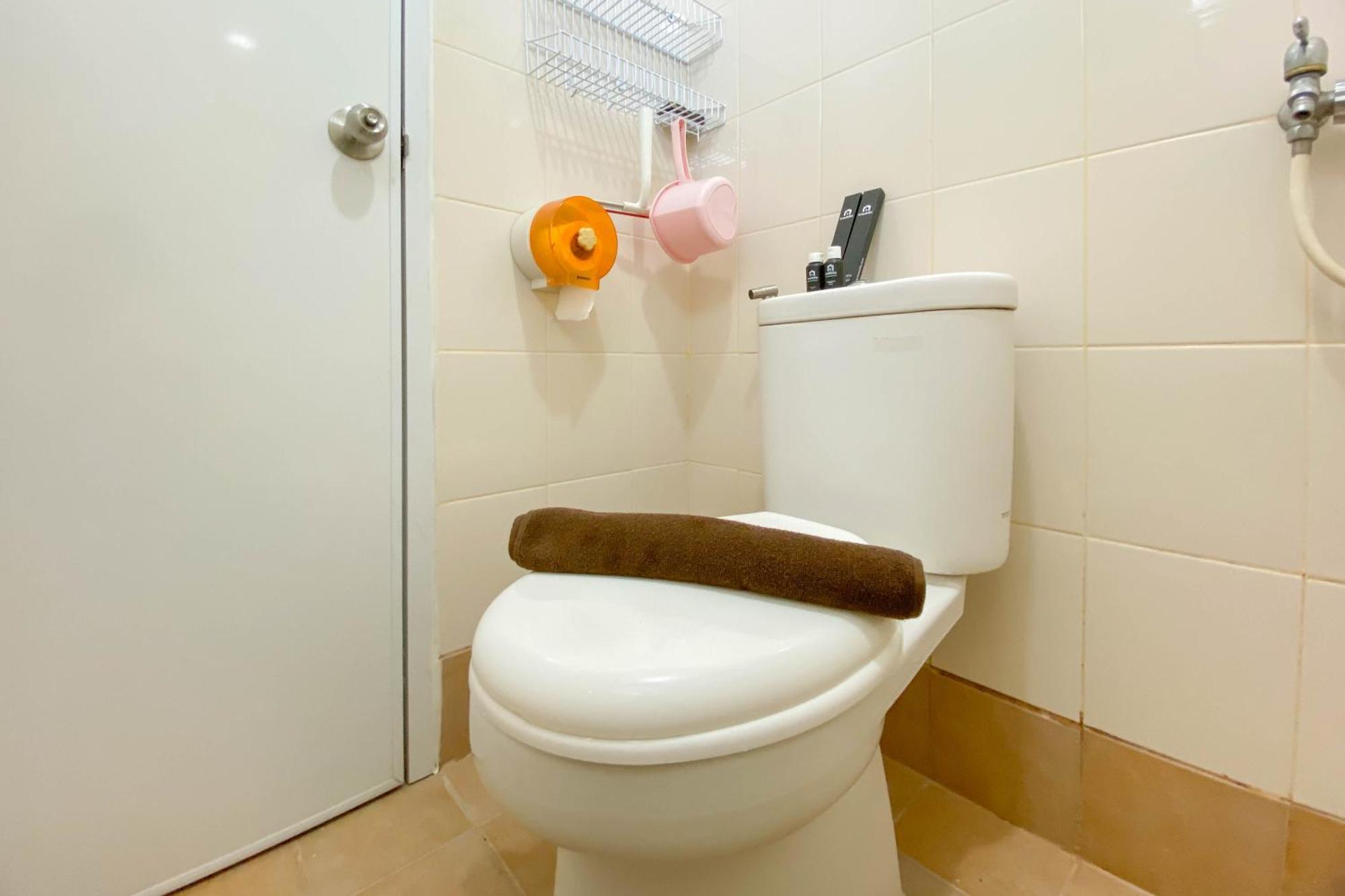 Modern 2br At Bassura By Travelio Apartment