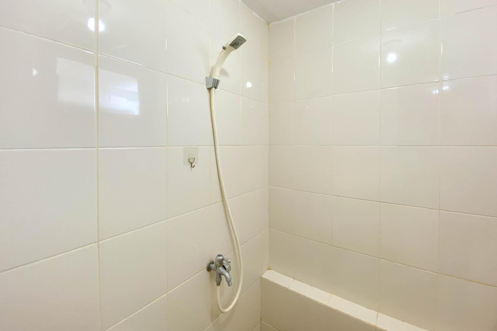 Modern 2br At Bassura By Travelio Apartment *