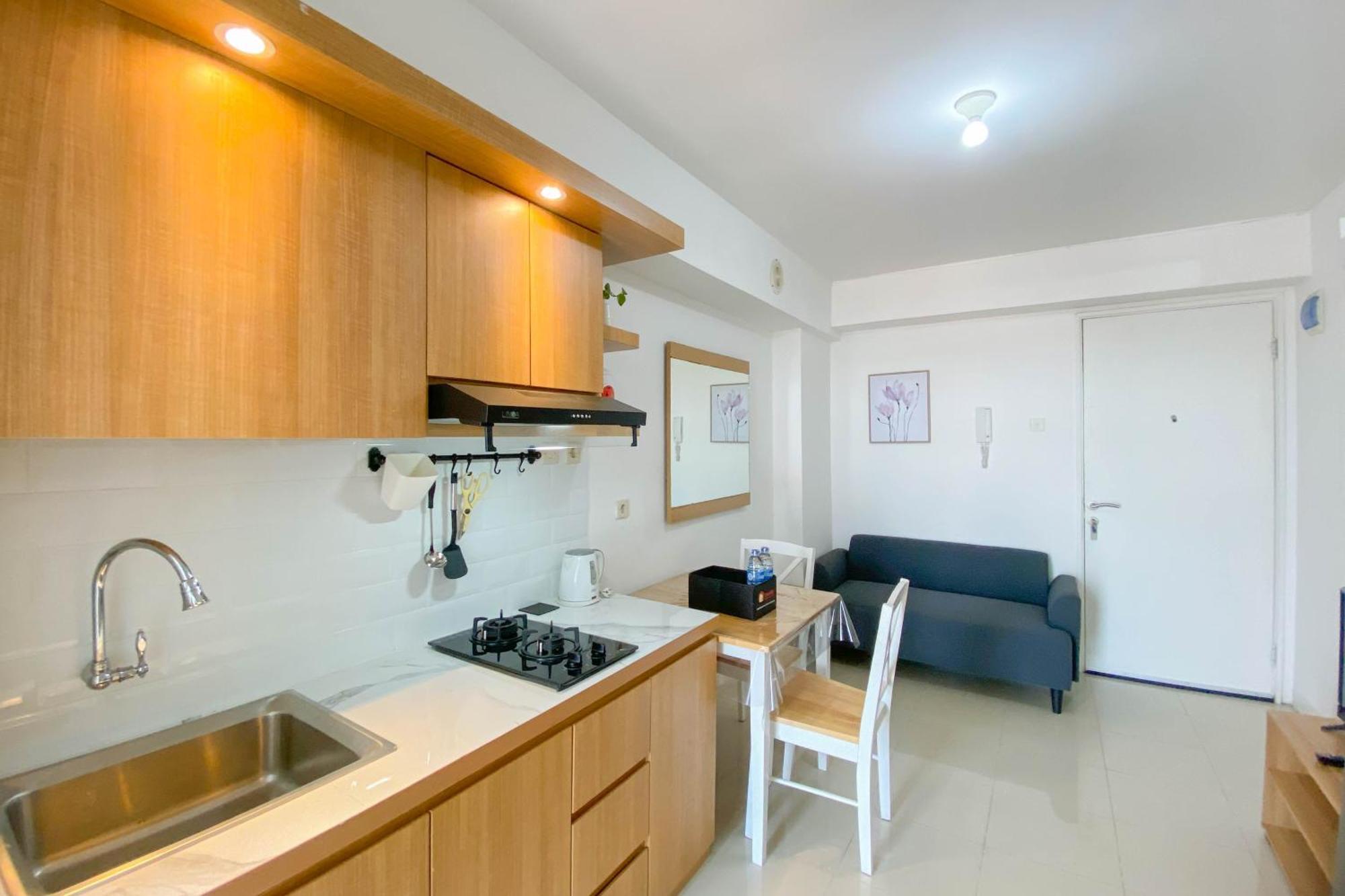 Apartment Modern 2br At Bassura By Travelio