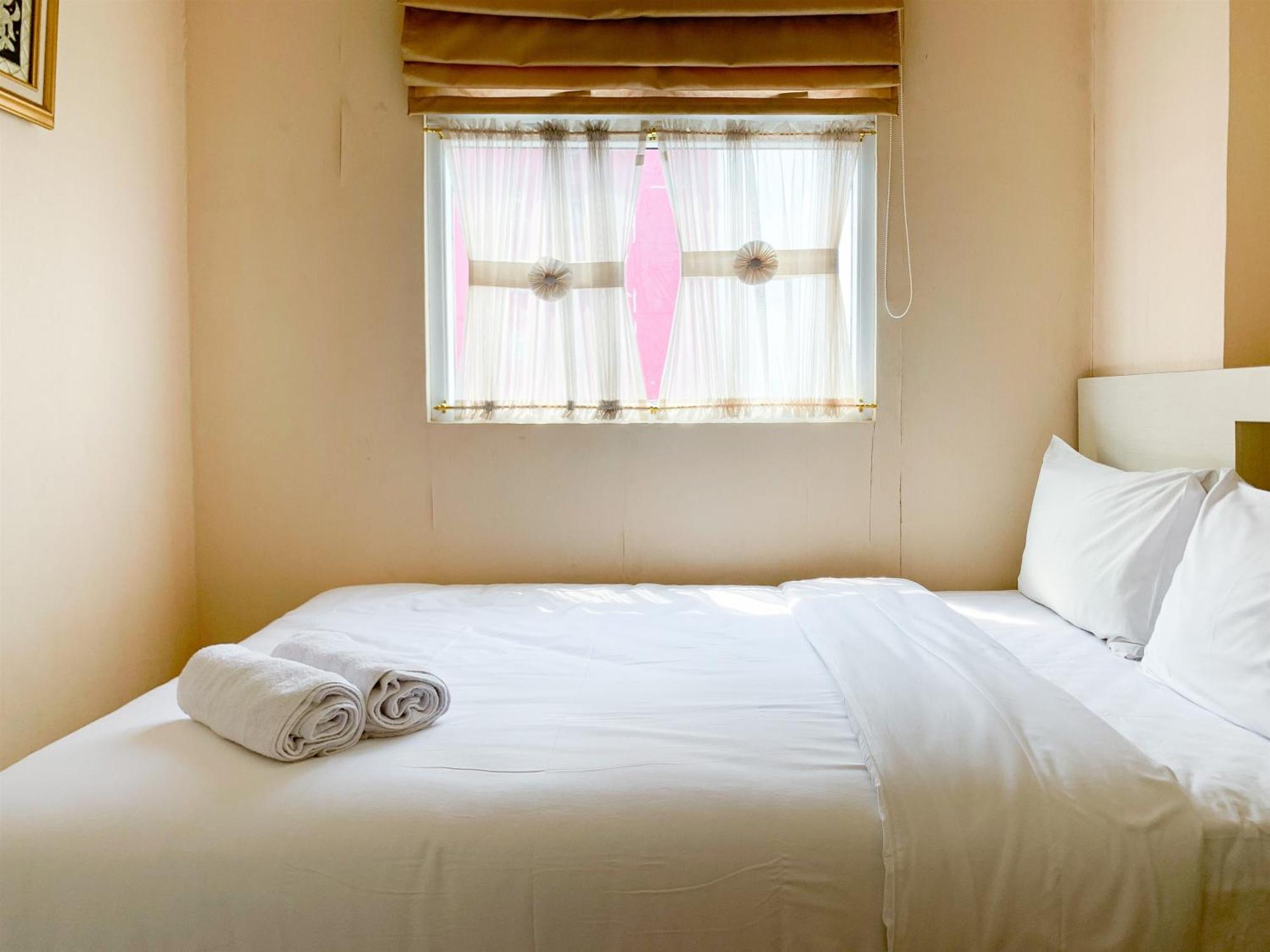 Modern Look And Comfortable 2br Pramuka By Travelio Apartment *