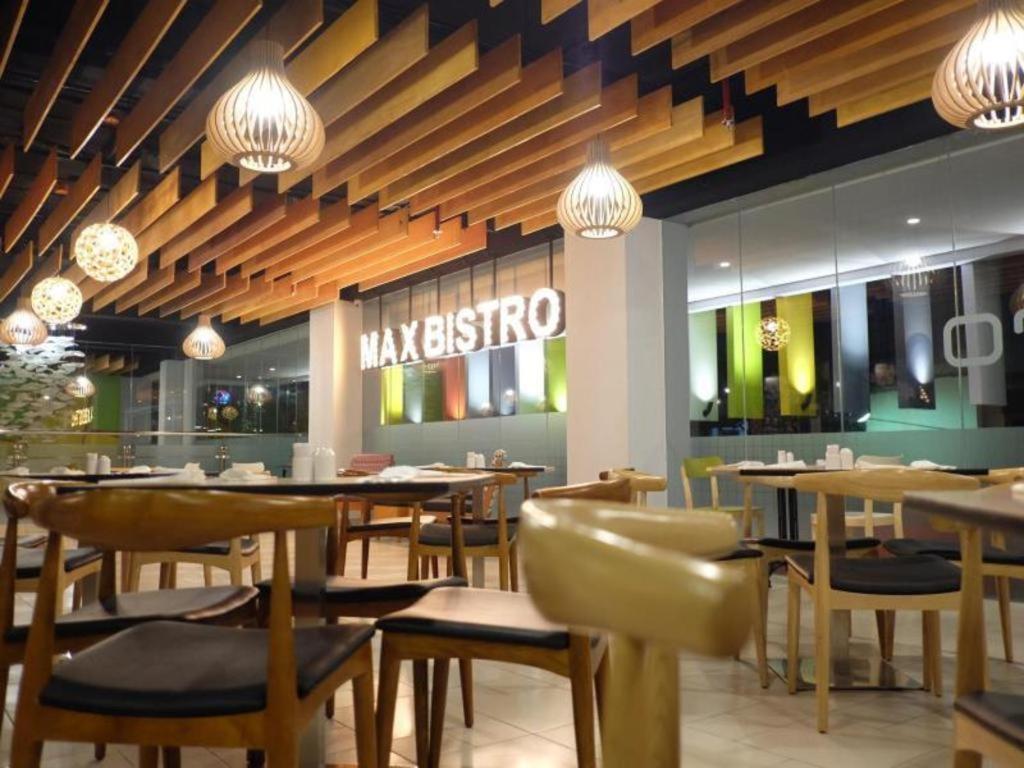 Maxonehotels.com At Pemuda