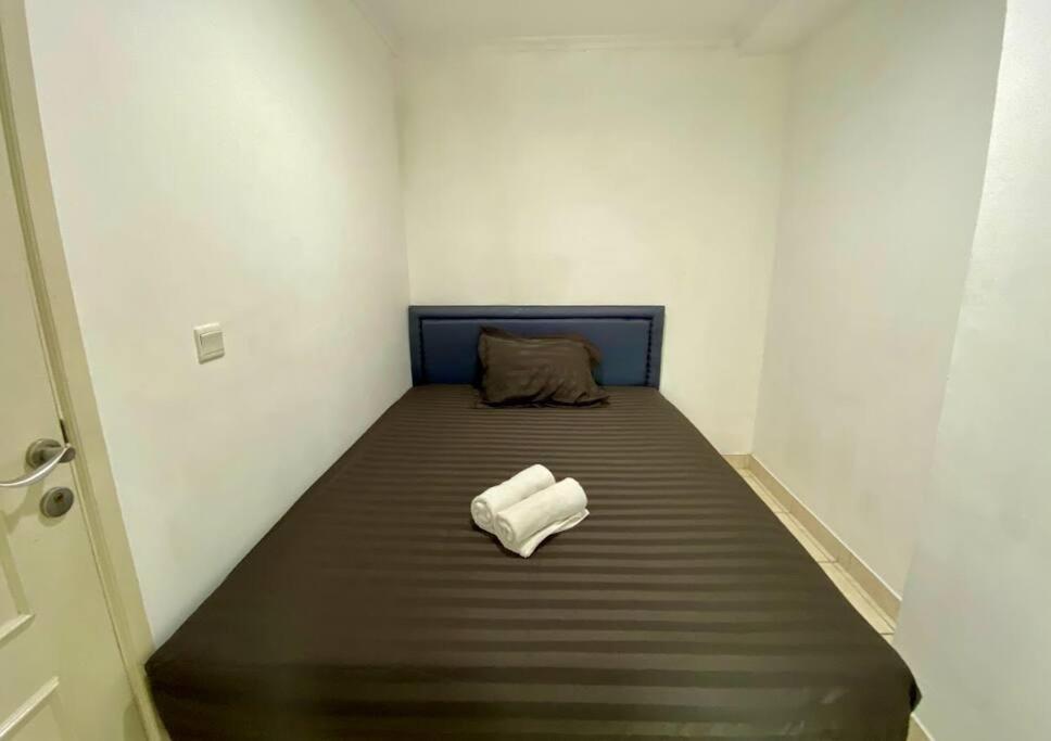 Gading River View 2br Wifi Pool Apartment