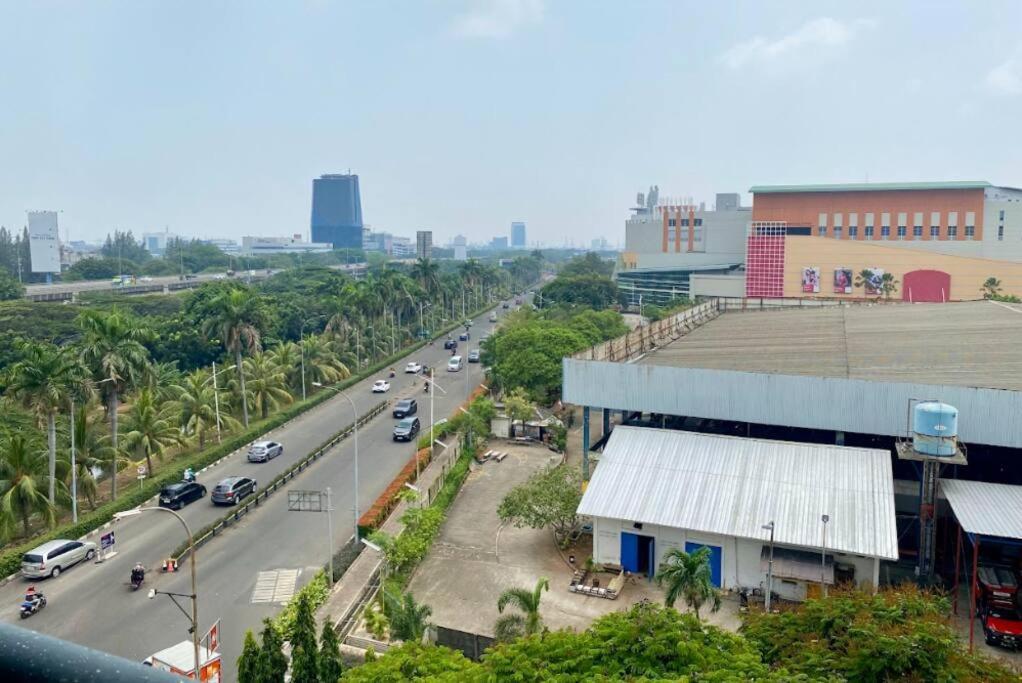 Gading River View 2br Wifi Pool Jakarta