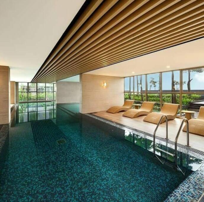 Apartment Luxury Sea View Free Wifi And Cozy Gold Coast Pik Next To Oakwood By Blezz