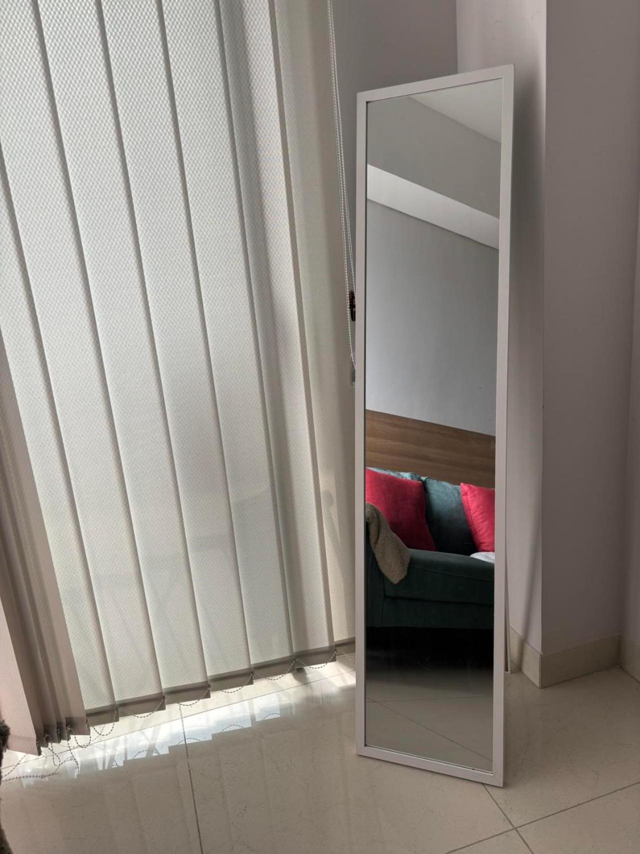 Cozy Modern 1br With Netflix 50 Inc Tv * Jakarta