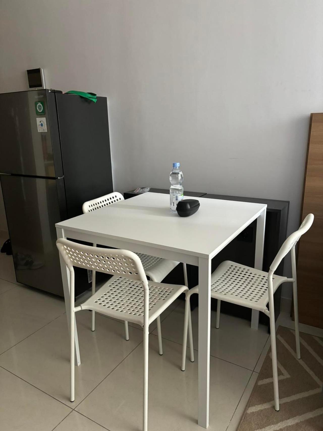 Cozy Modern 1br With Netflix 50 Inc Tv Apartment