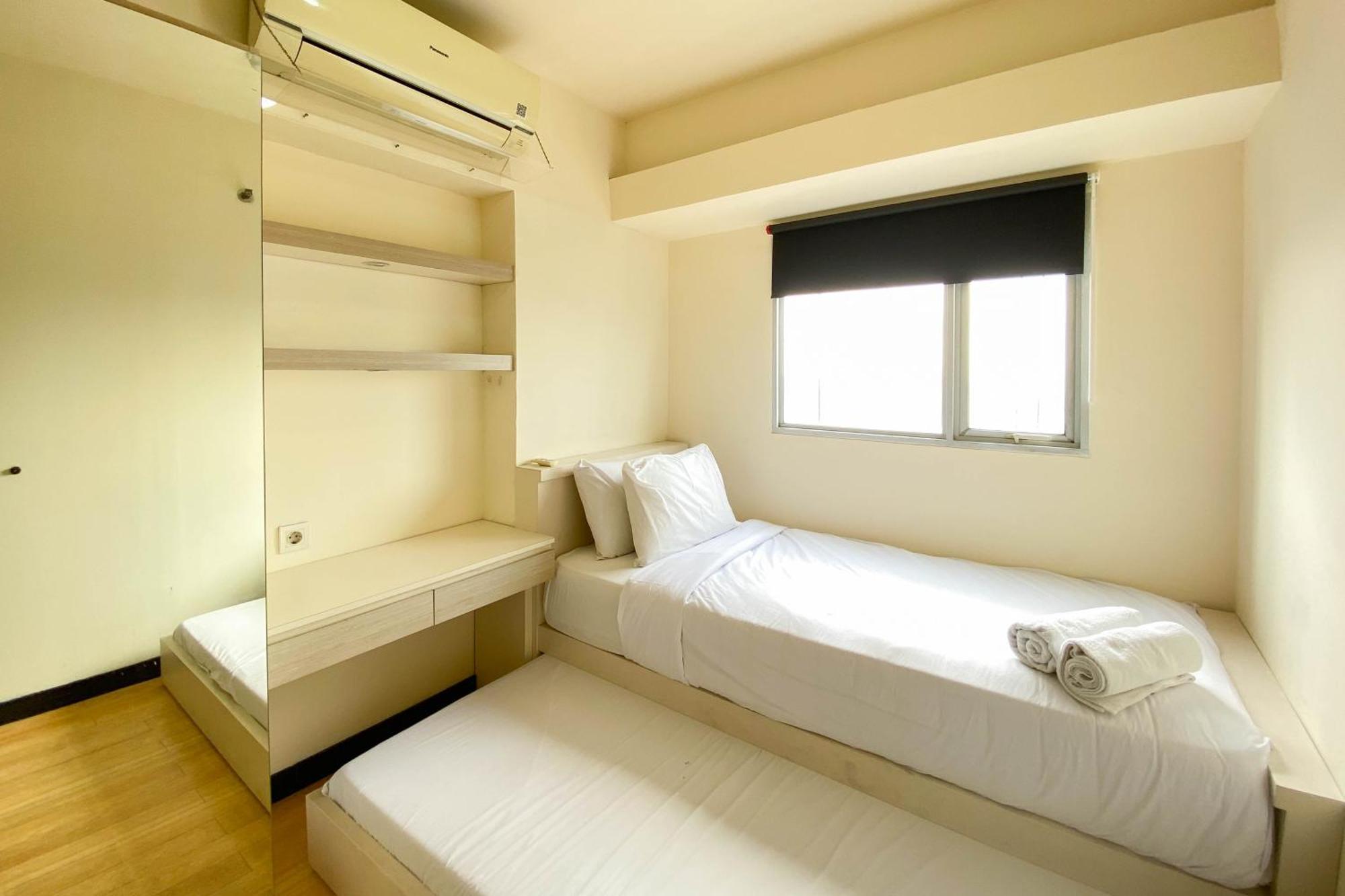 Cozy And Modern Look 2br The Wave Kuningan By Travelio Apartemen