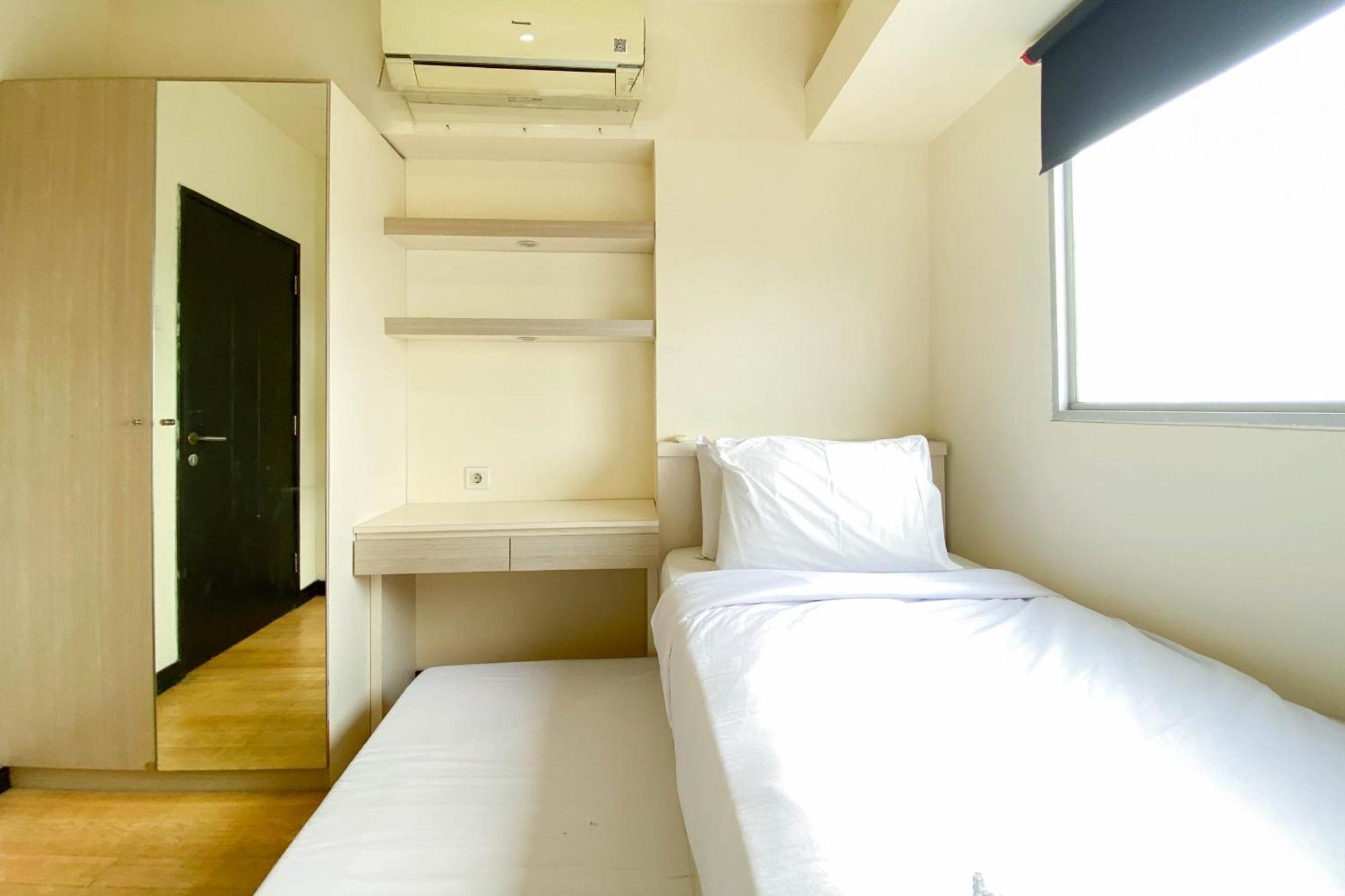 Cozy And Modern Look 2br The Wave Kuningan By Travelio Jakarta