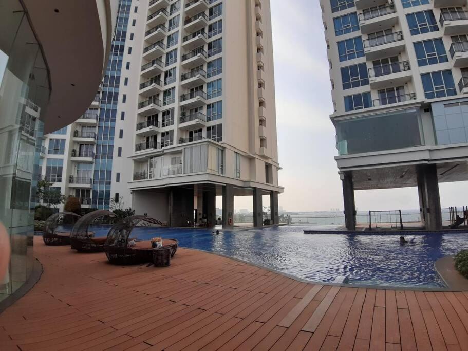 Luxurious Ancol Mansion Apartment *