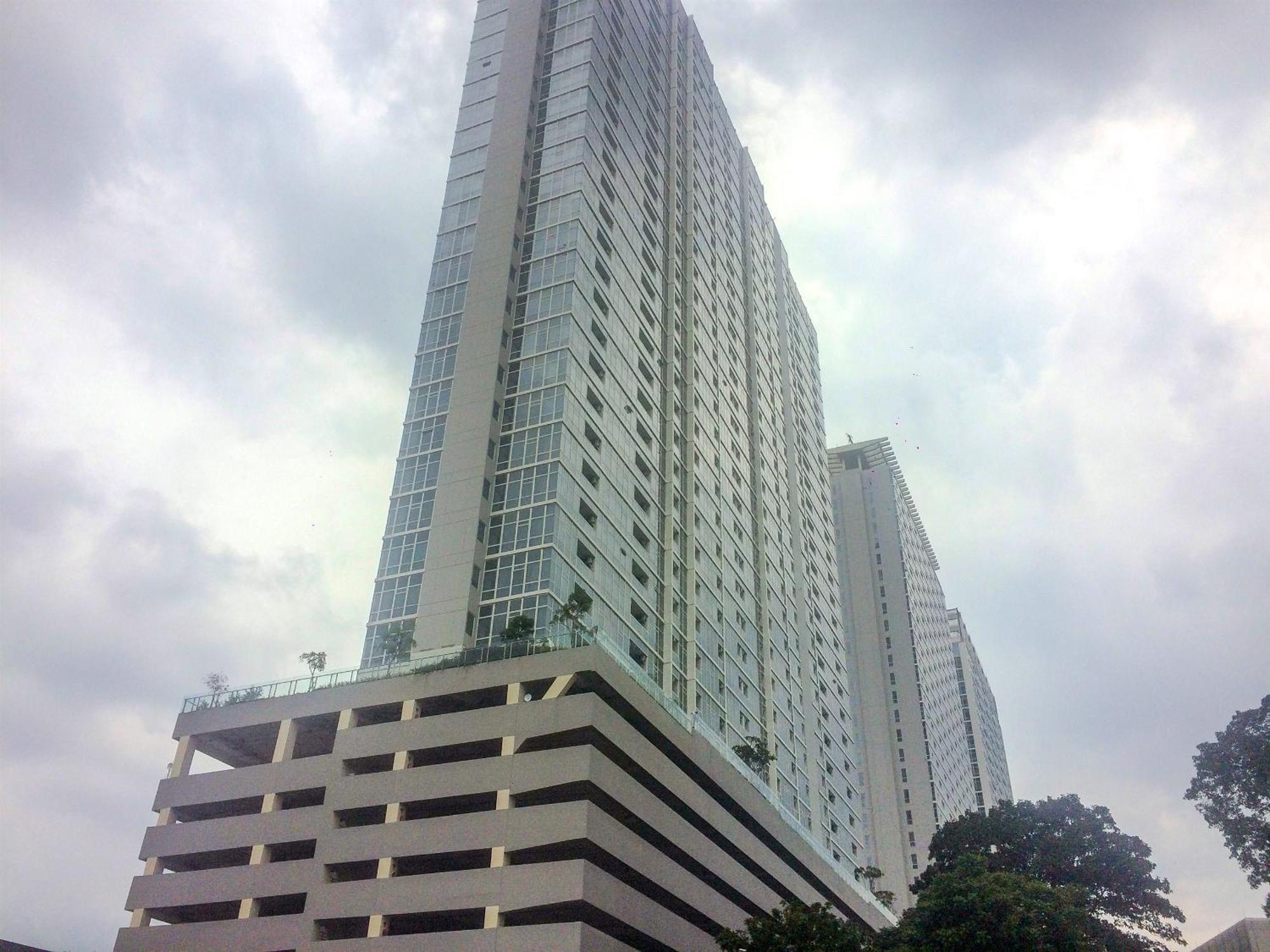 Modern Look And Comfy 2br At Menteng Park By Travelio Apartment *