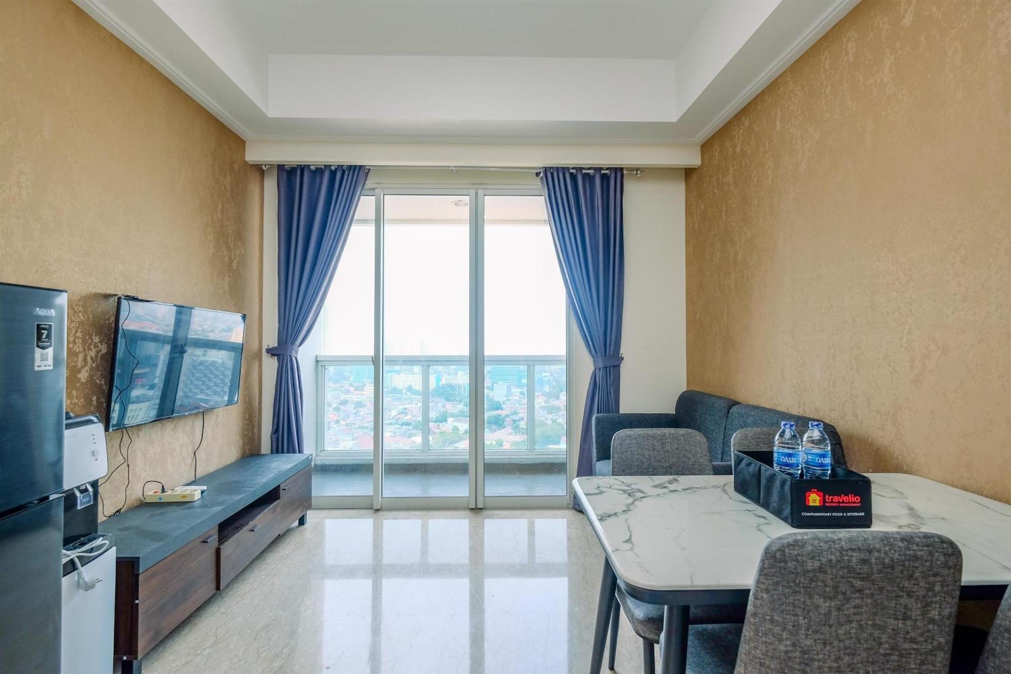 Modern Look And Comfy 2br At Menteng Park By Travelio Apartment Jakarta
